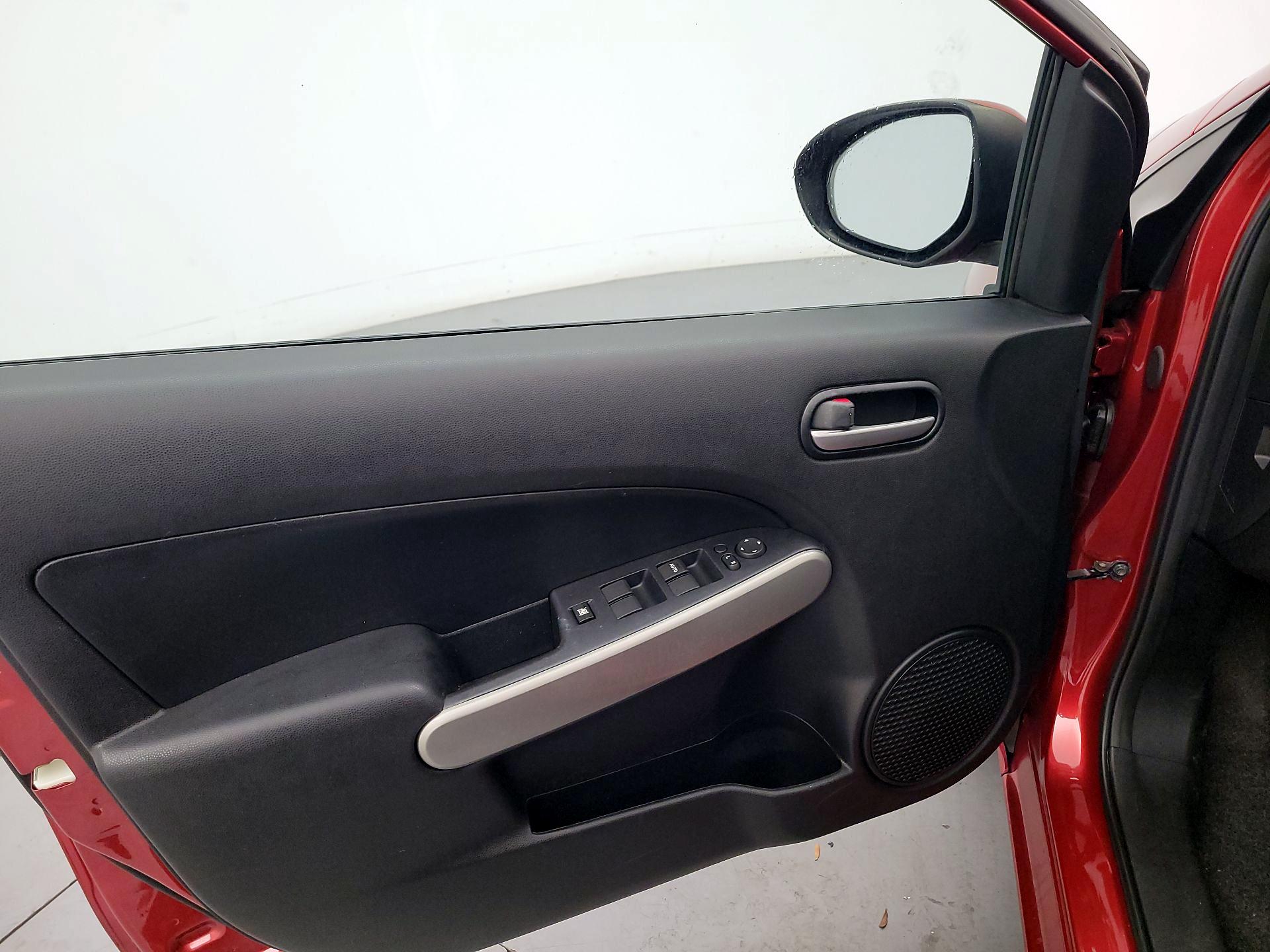 Thumbnail: 2014 Mazda Mazda2 - 12
