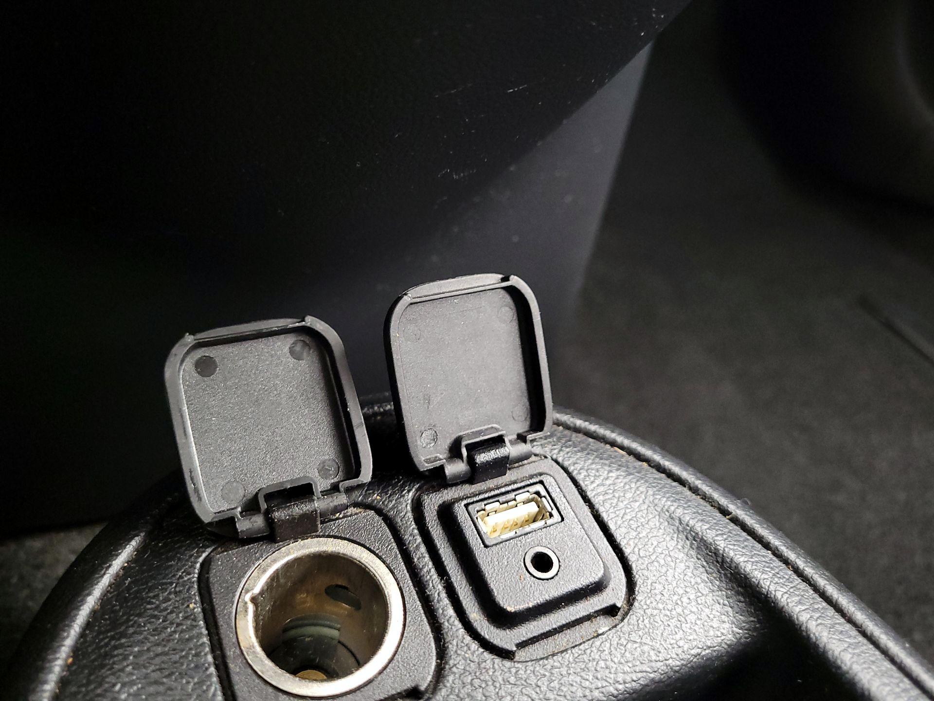 Thumbnail: 2014 Mazda Mazda2 - 17