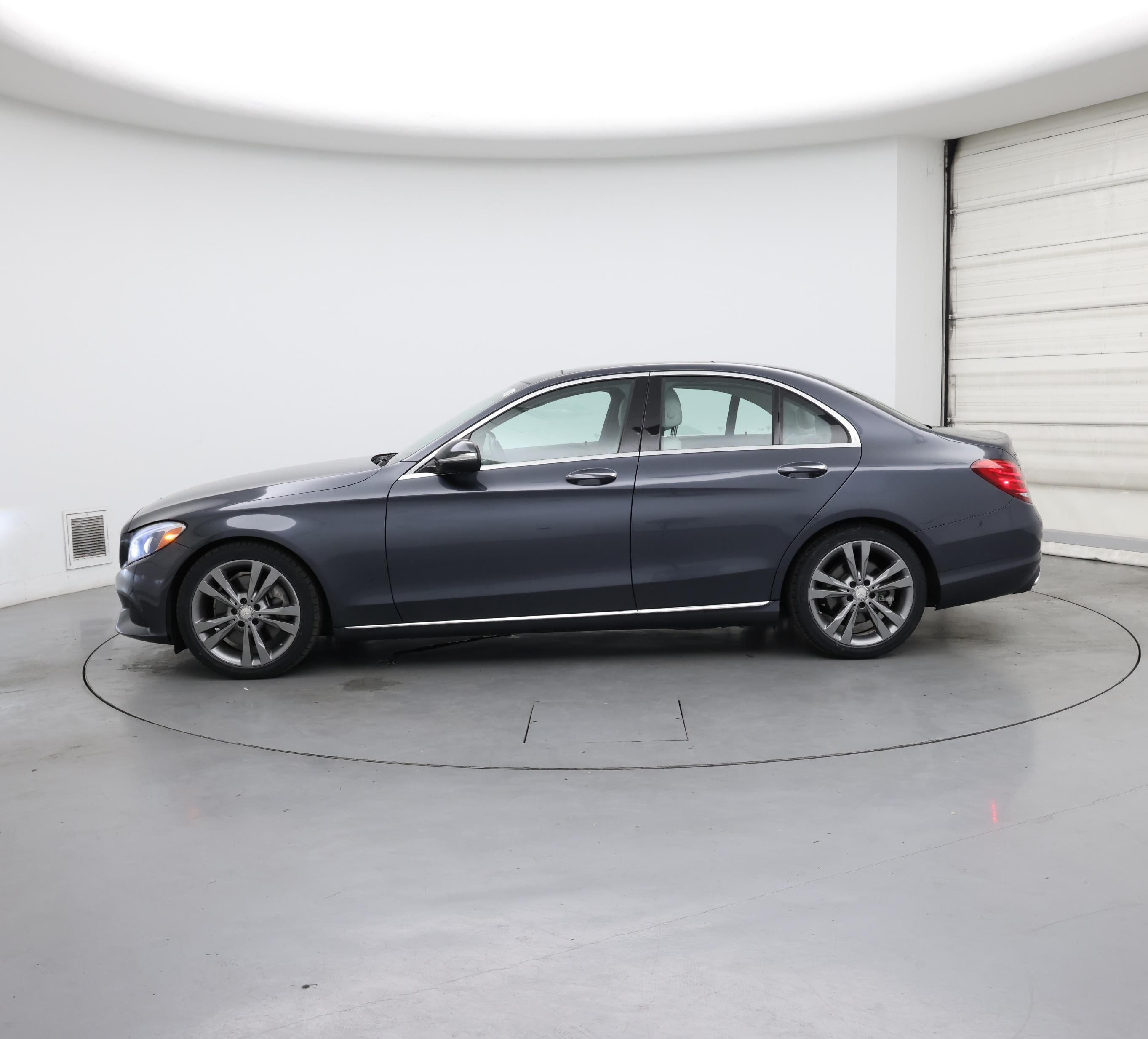 Thumbnail: 2015 Mercedes-Benz C-Class - 3