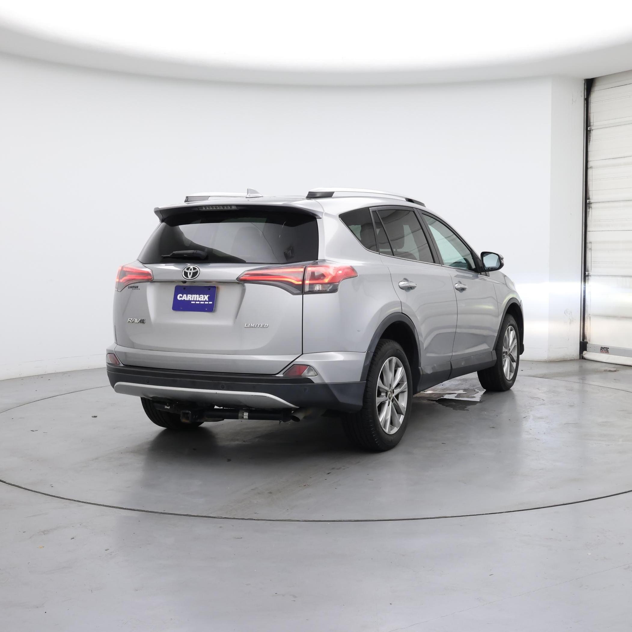 Thumbnail: 2016 Toyota RAV4 - 8