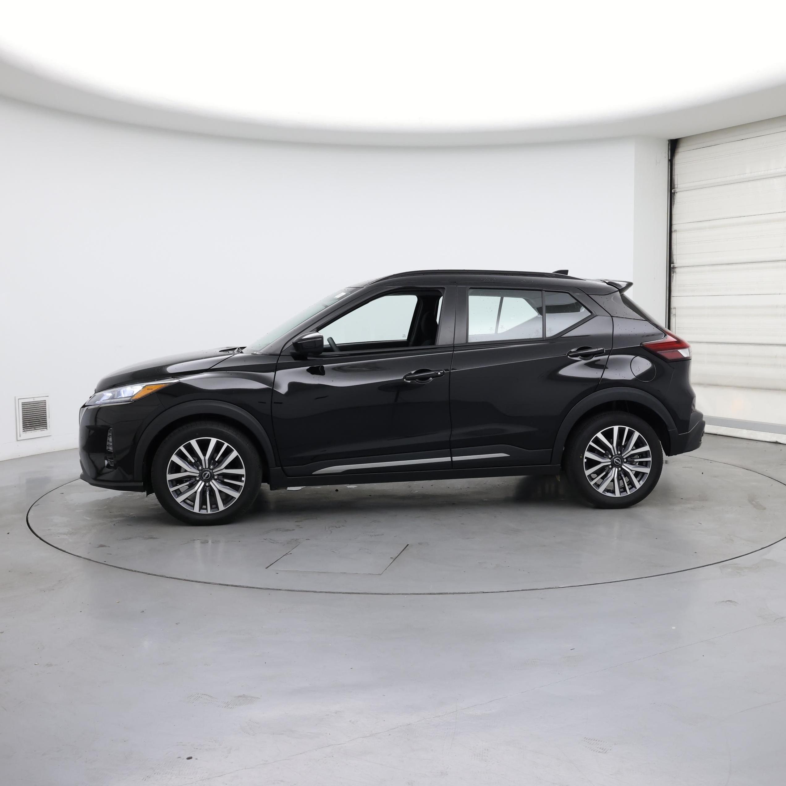 Thumbnail: 2024 Nissan Kicks - 3