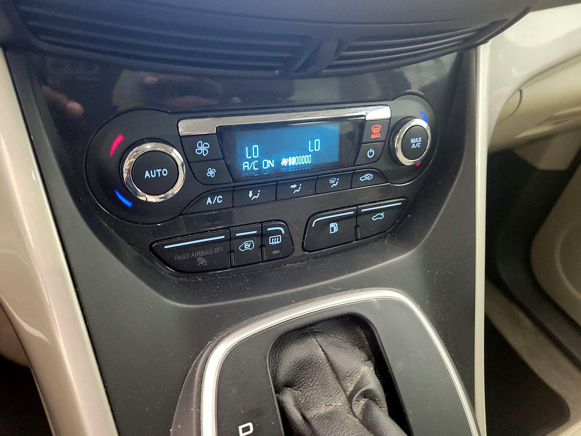 Thumbnail: 2016 Ford C-Max - 16