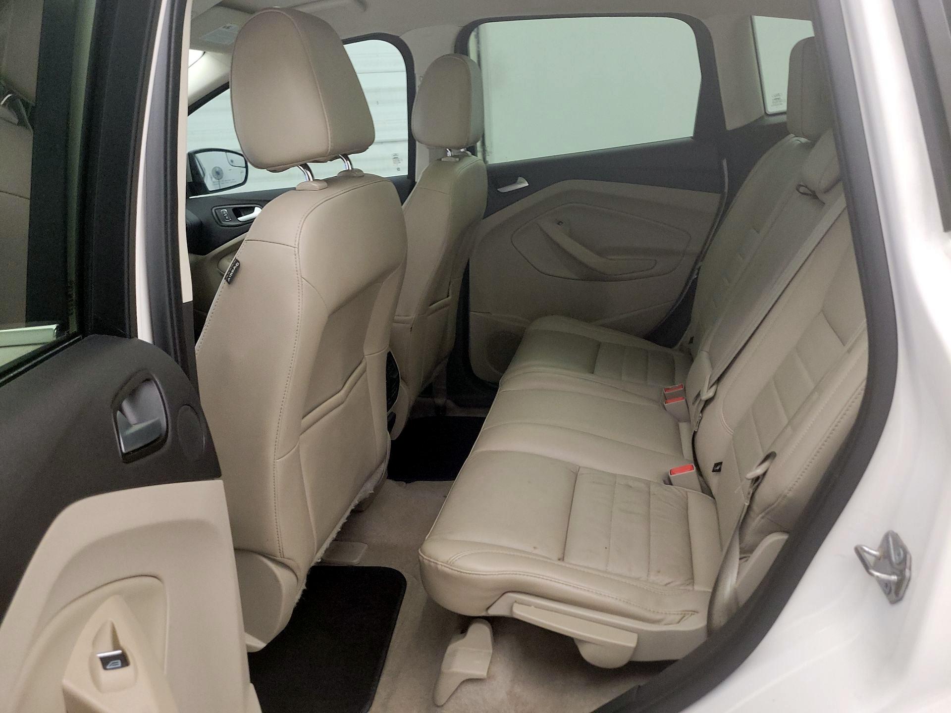 Thumbnail: 2016 Ford C-Max - 18