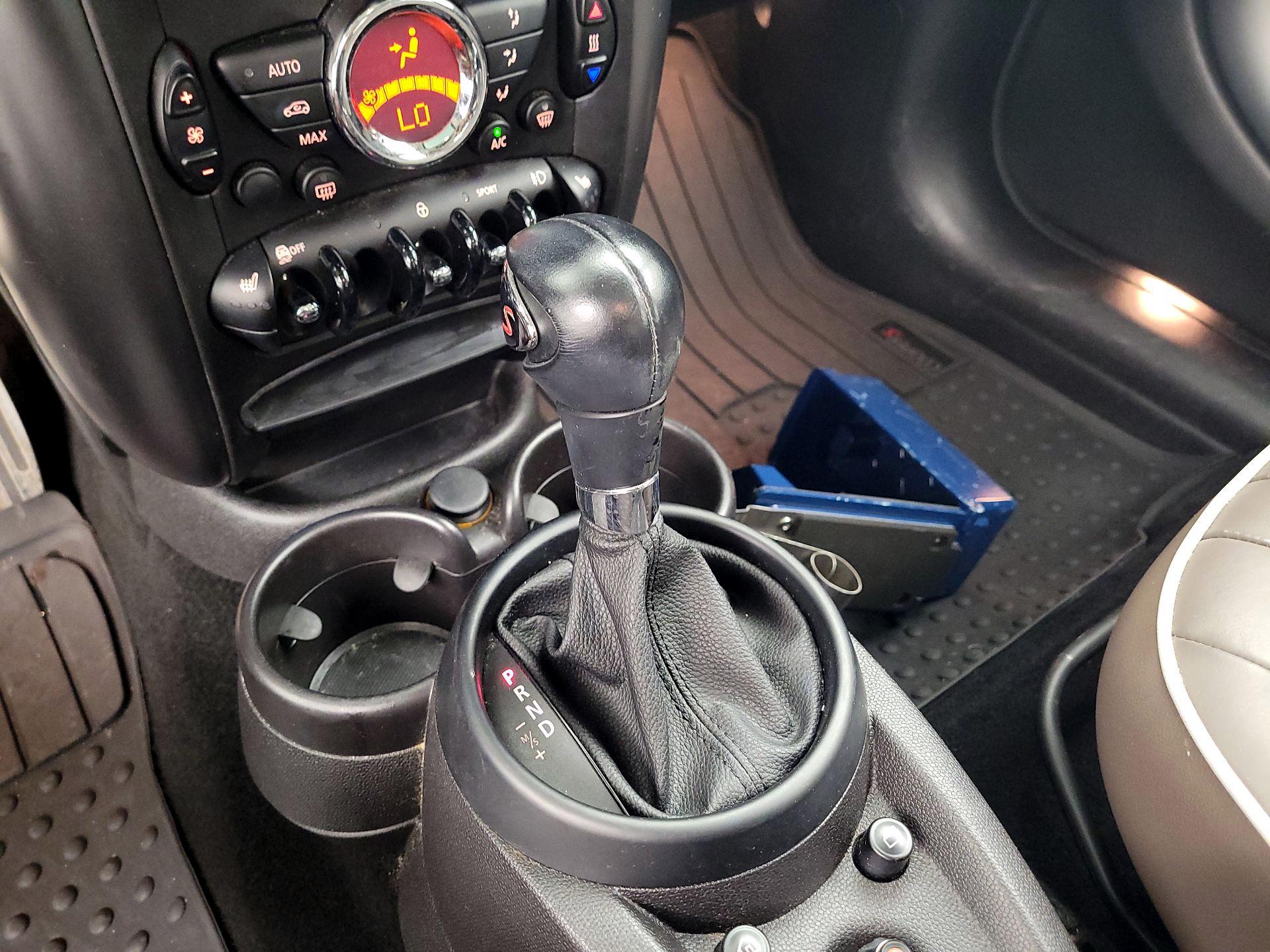 Thumbnail: 2015 MINI Cooper Countryman - 16