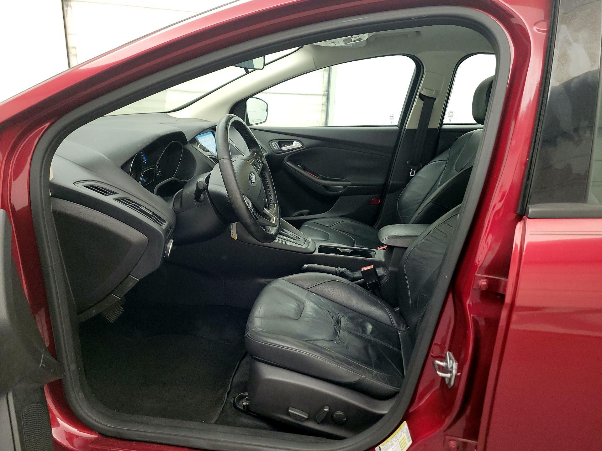 Thumbnail: 2016 Ford Focus - 11