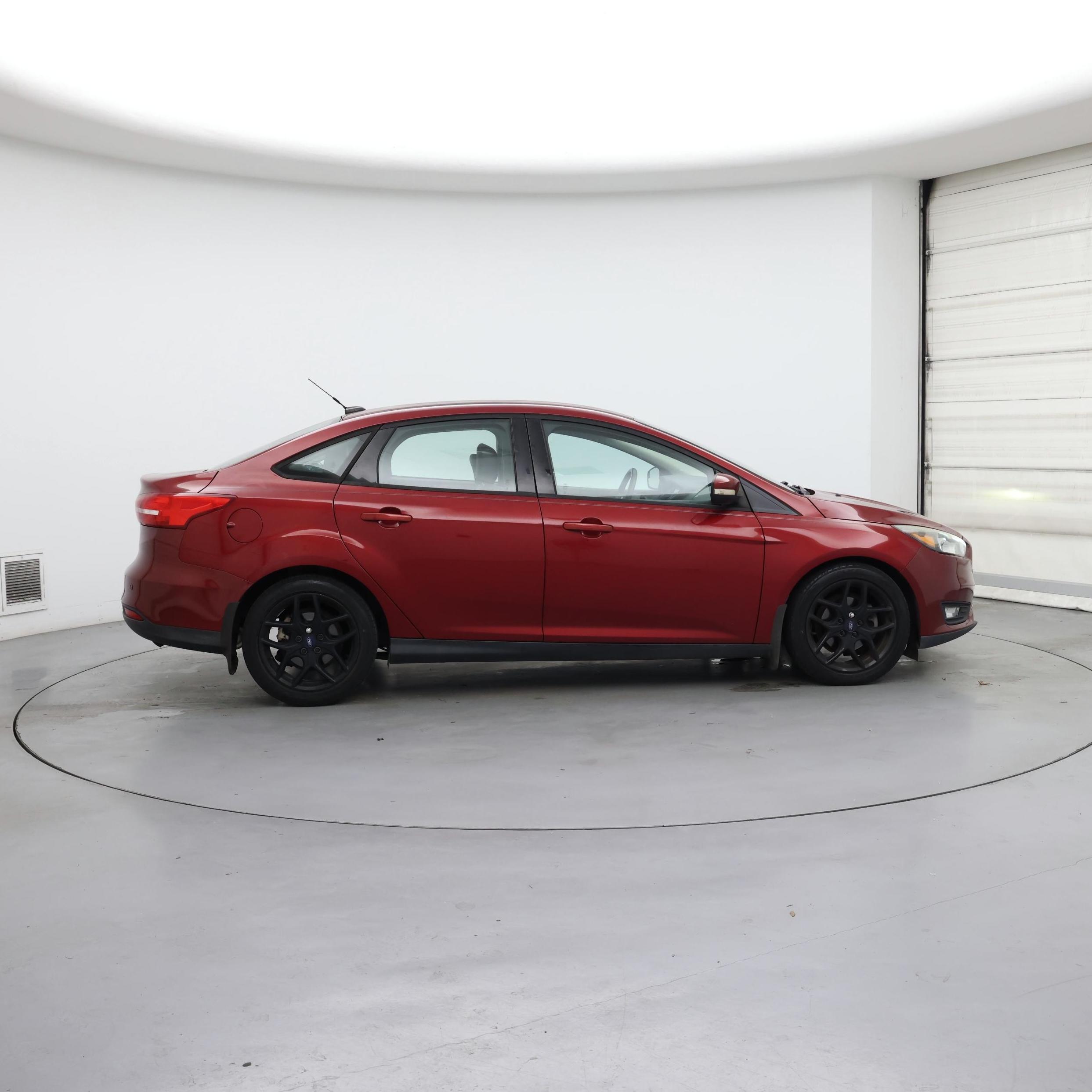 Thumbnail: 2016 Ford Focus - 7