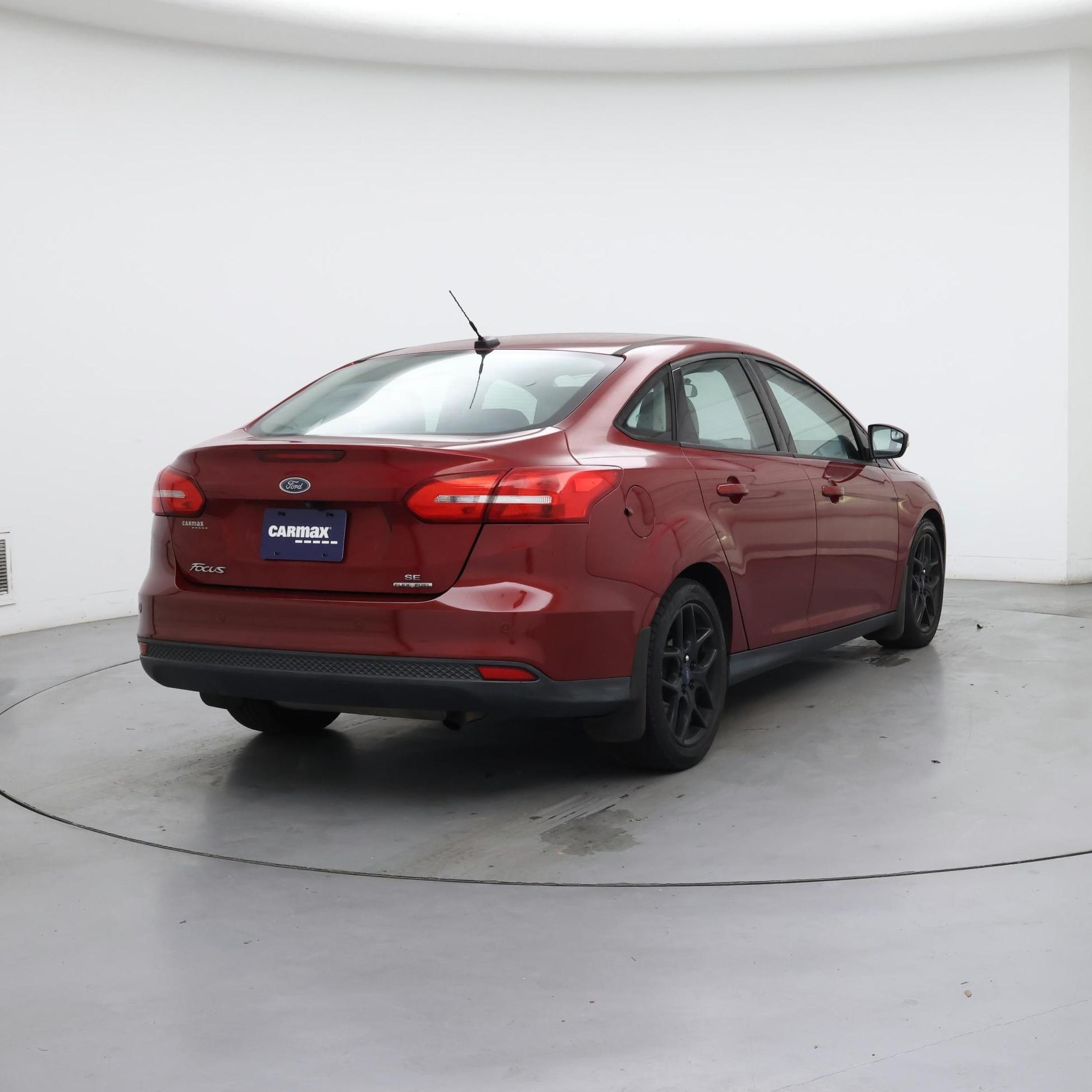 Thumbnail: 2016 Ford Focus - 8
