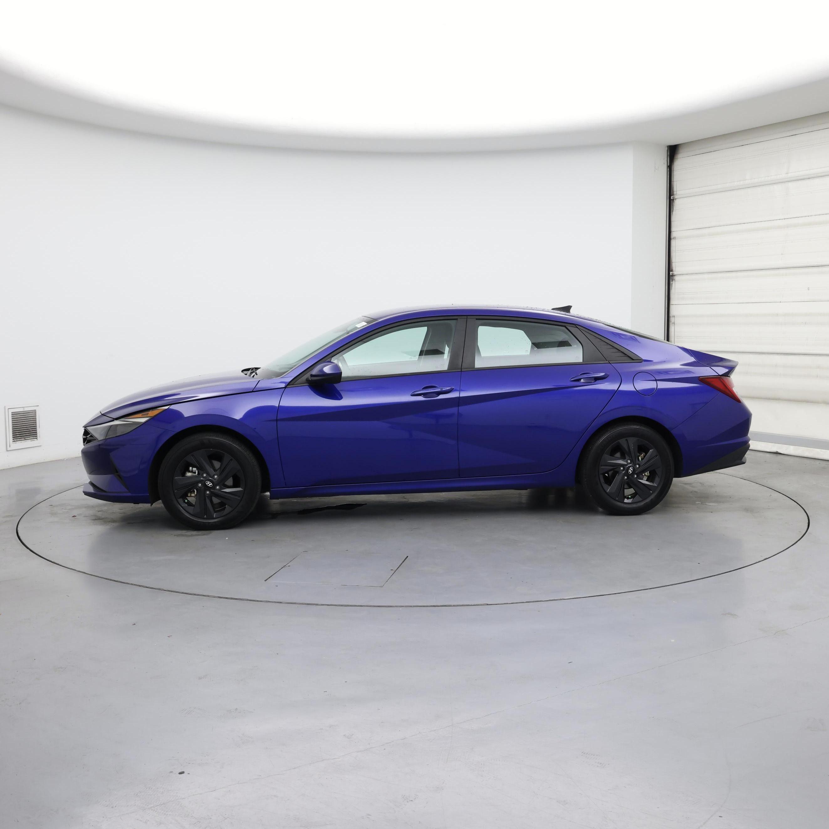 Thumbnail: 2023 Hyundai Elantra - 3