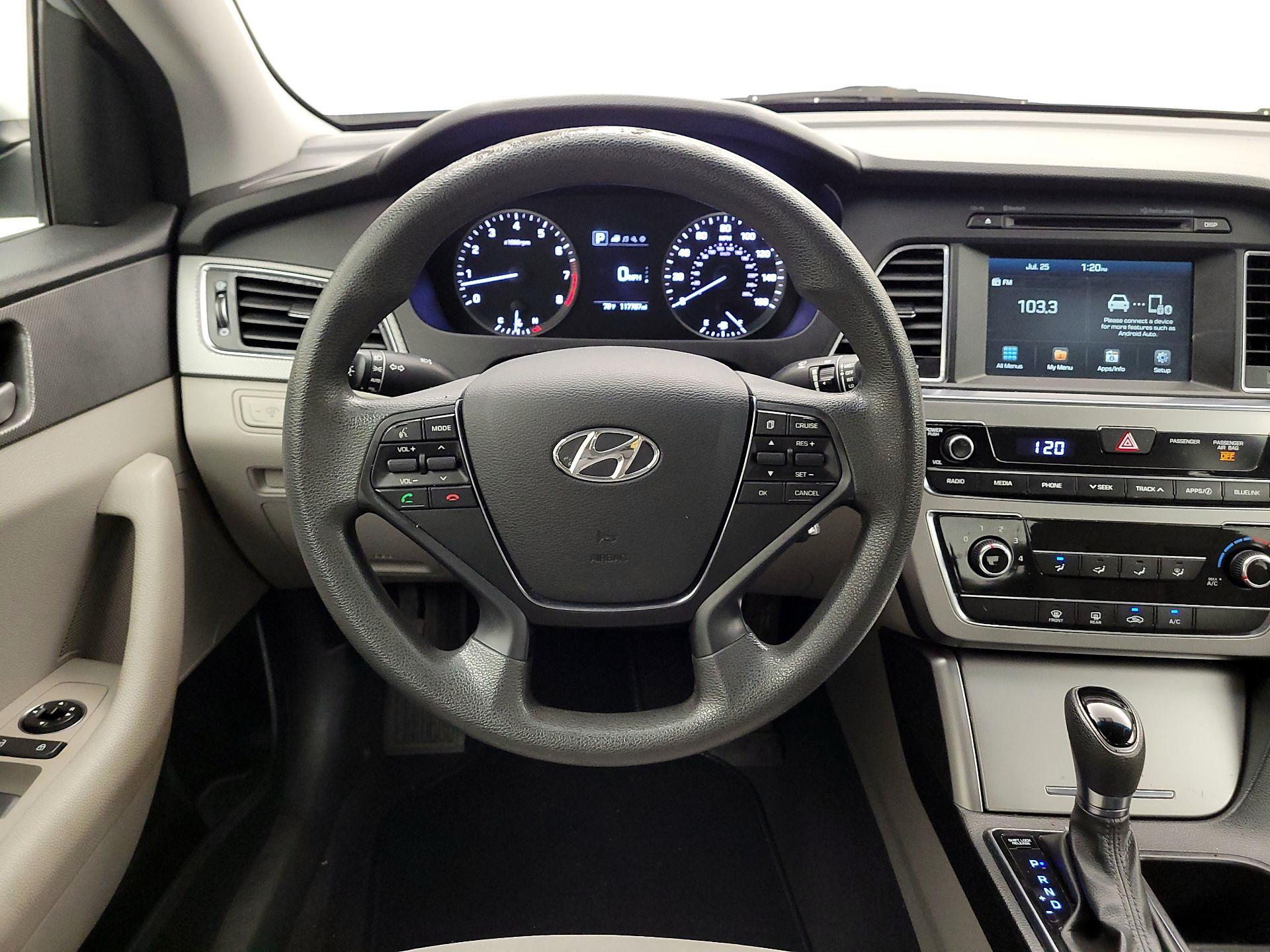 Thumbnail: 2016 Hyundai Sonata - 10