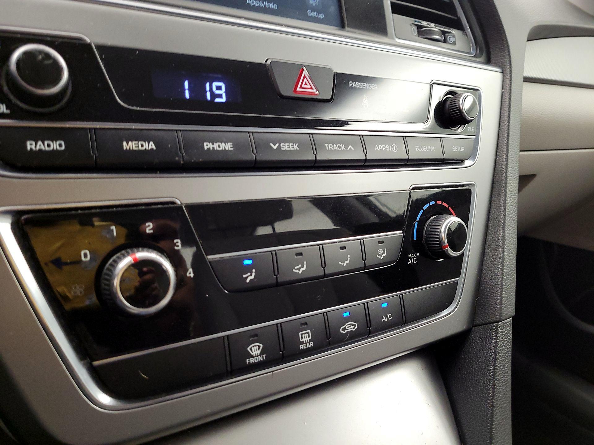 Thumbnail: 2016 Hyundai Sonata - 16