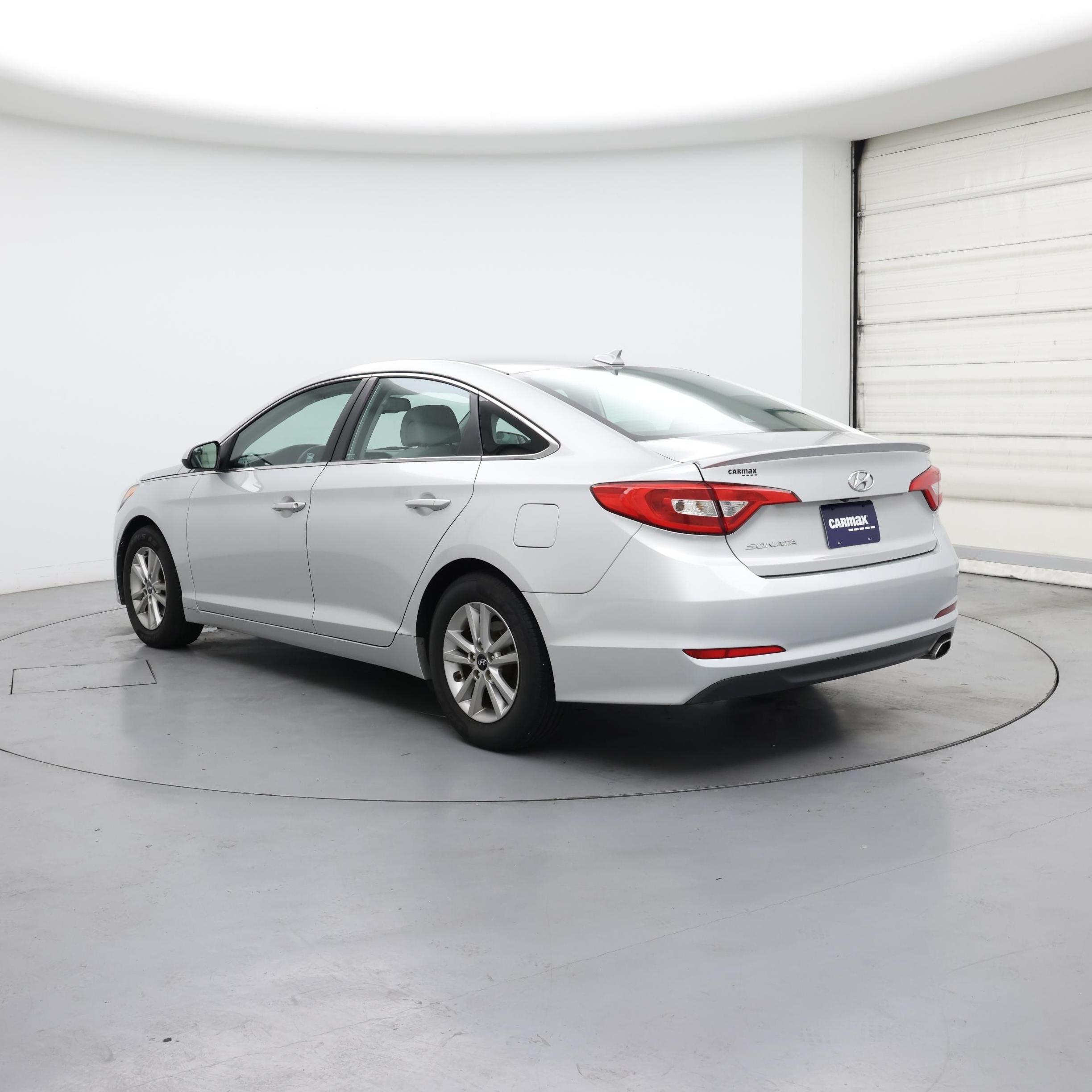 Thumbnail: 2016 Hyundai Sonata - 2