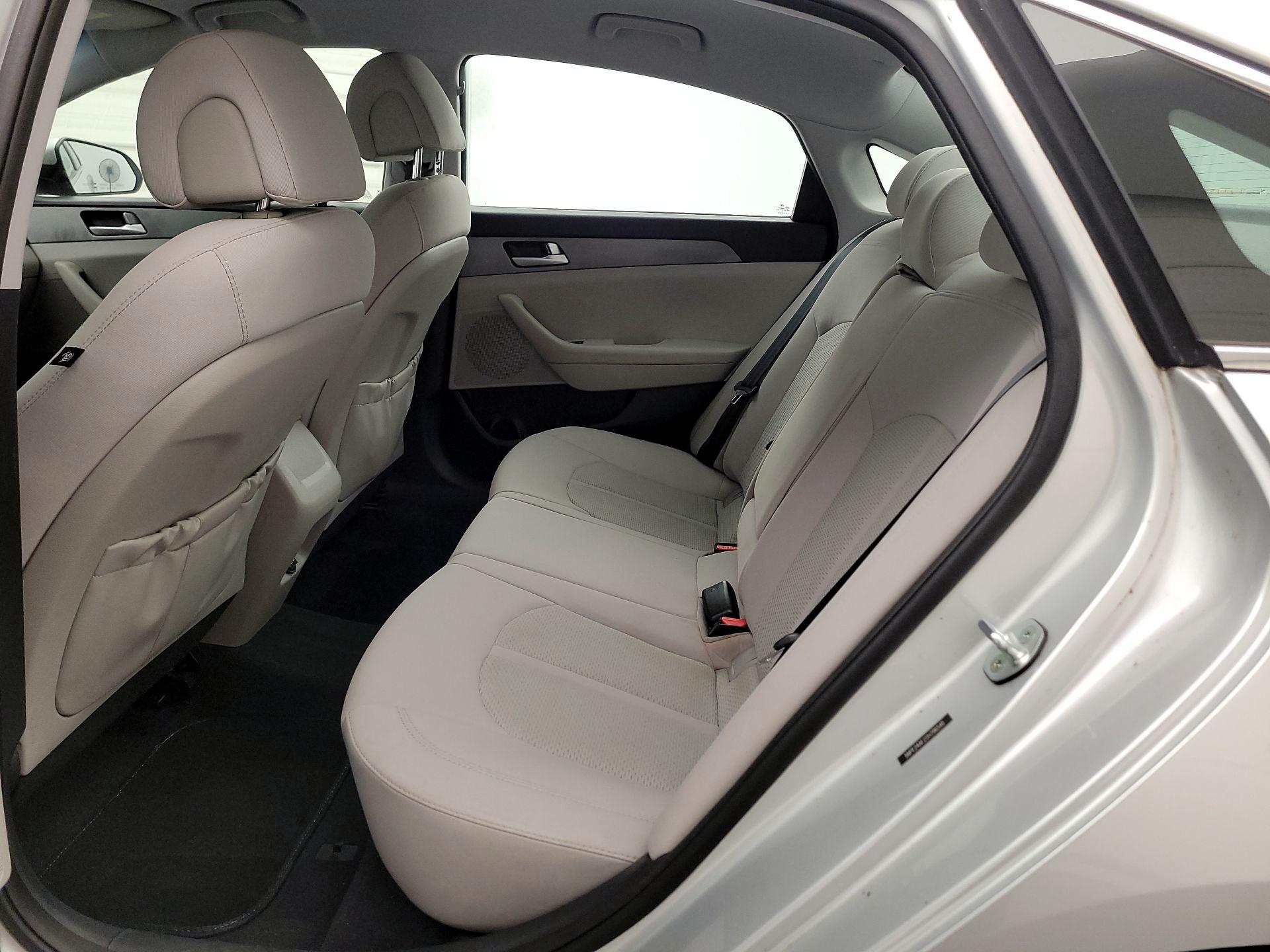 Thumbnail: 2016 Hyundai Sonata - 19