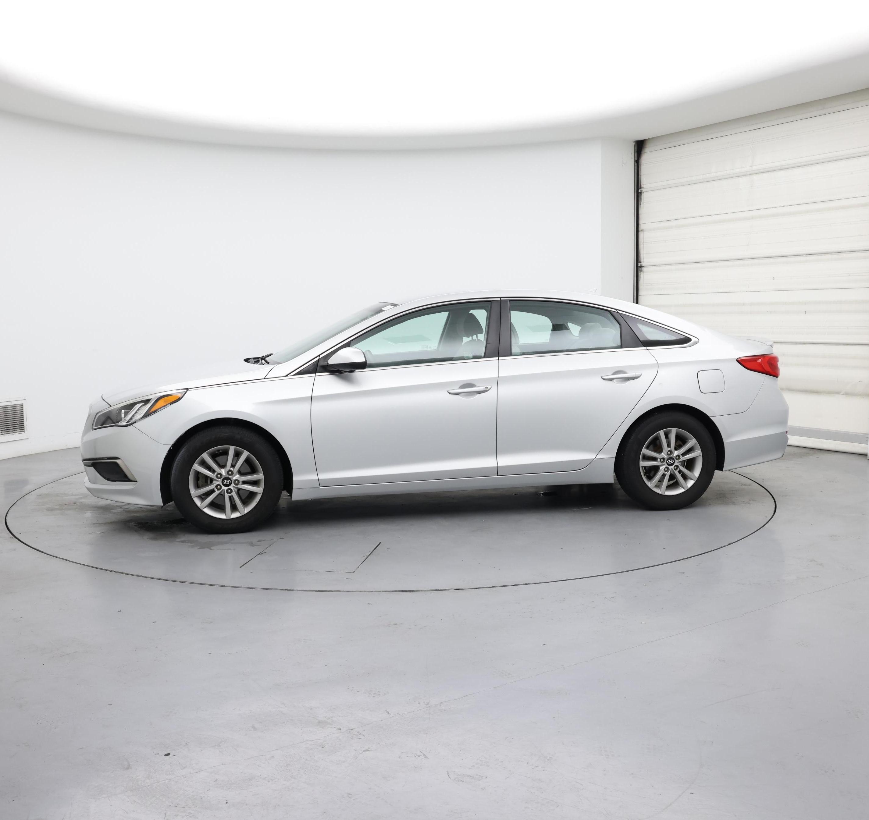 Thumbnail: 2016 Hyundai Sonata - 3
