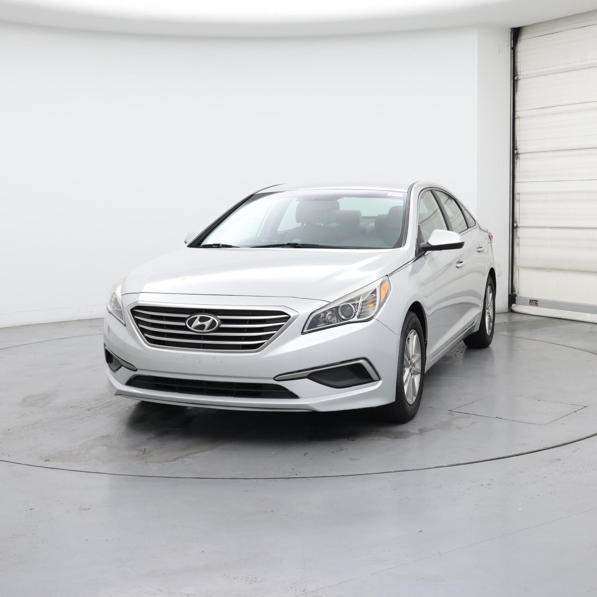 Thumbnail: 2016 Hyundai Sonata - 4