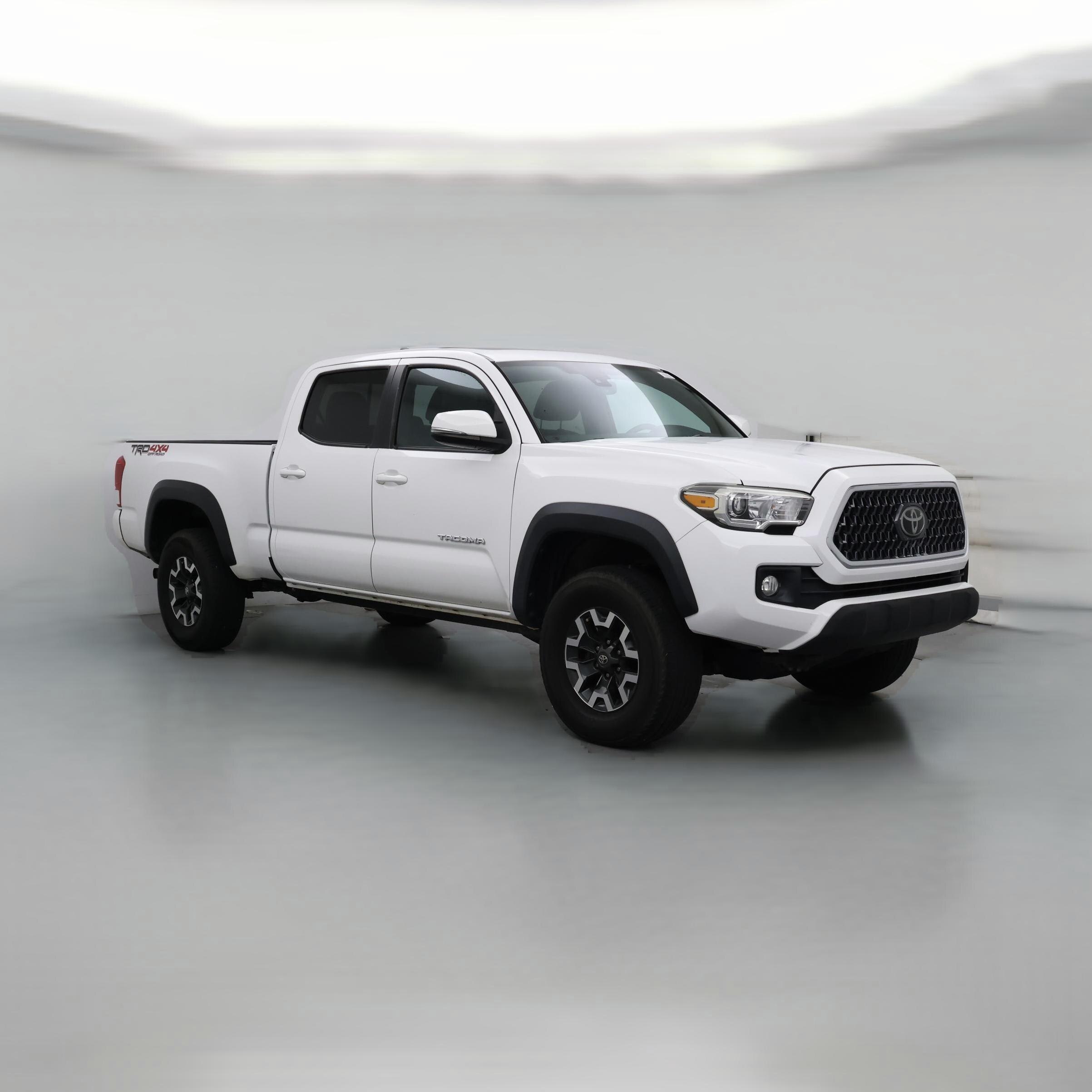 Thumbnail: 2018 Toyota Tacoma - 1