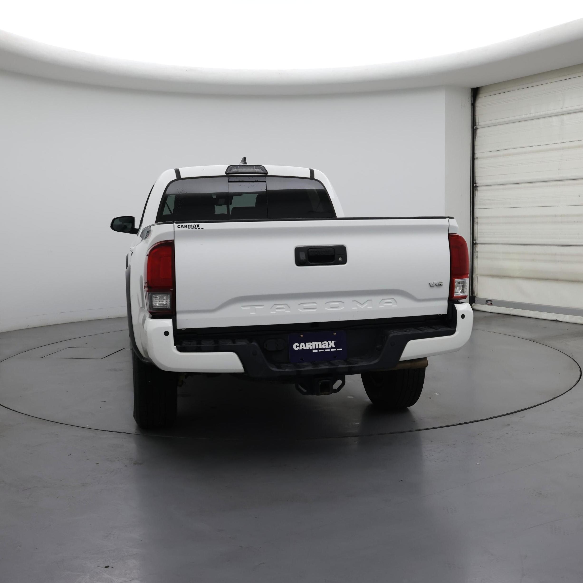 Thumbnail: 2018 Toyota Tacoma - 6