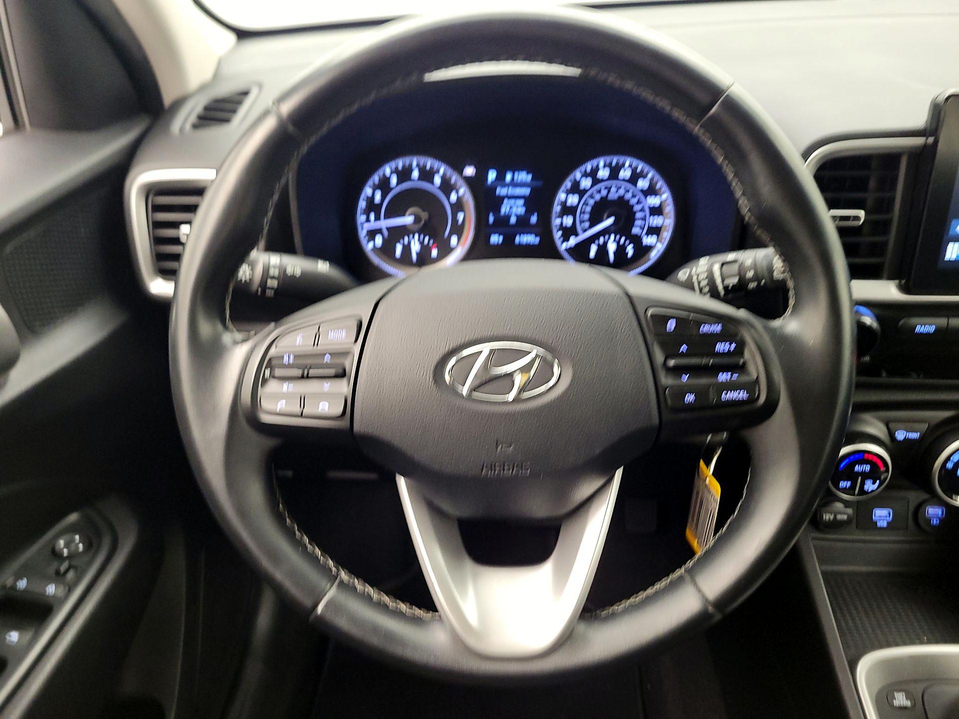 Thumbnail: 2021 Hyundai Venue - 10