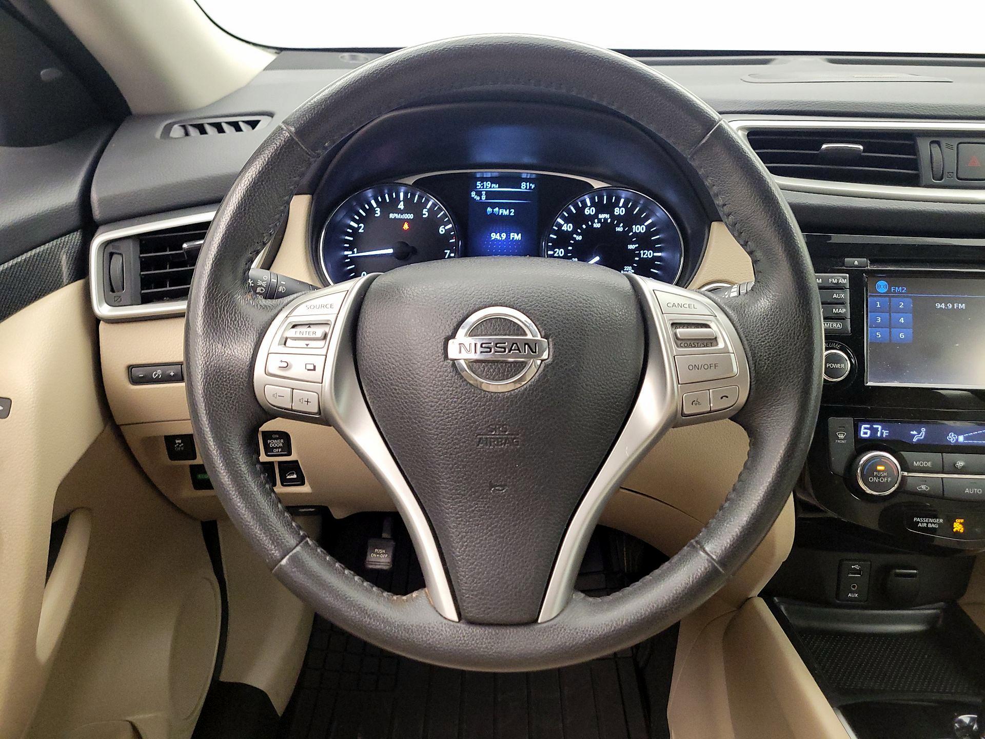 Thumbnail: 2016 Nissan Rogue - 10