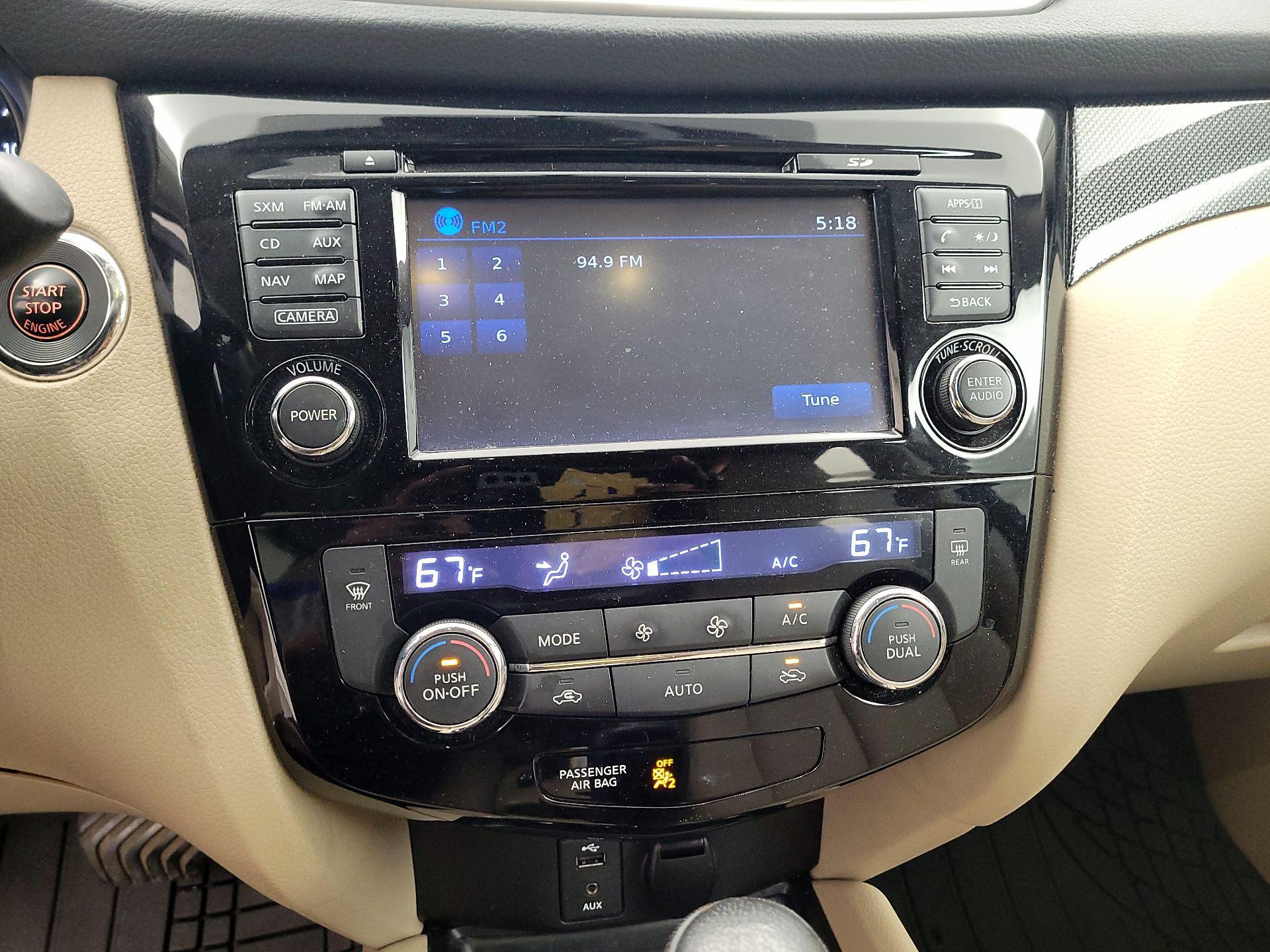 Thumbnail: 2016 Nissan Rogue - 14