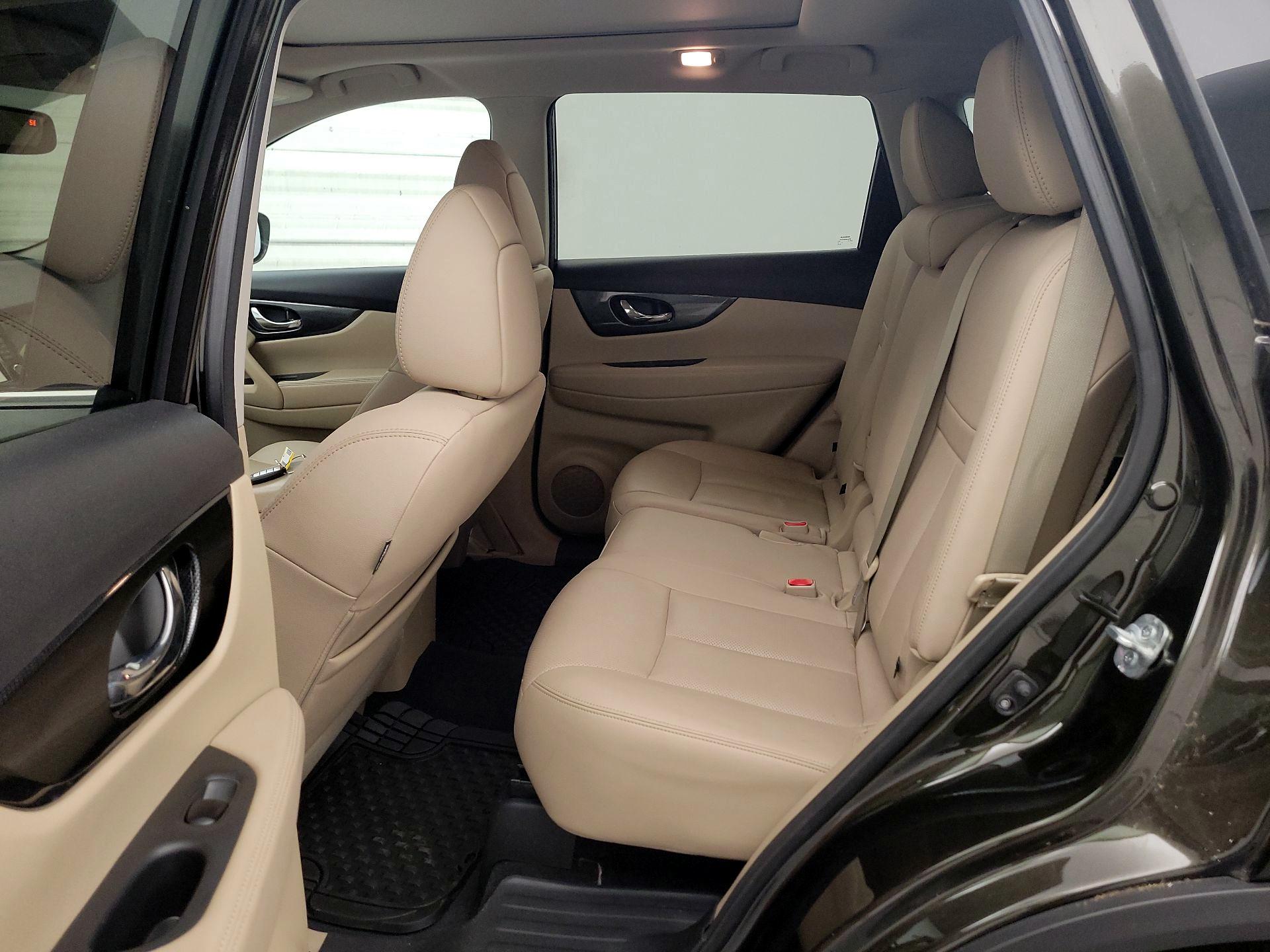 Thumbnail: 2016 Nissan Rogue - 18