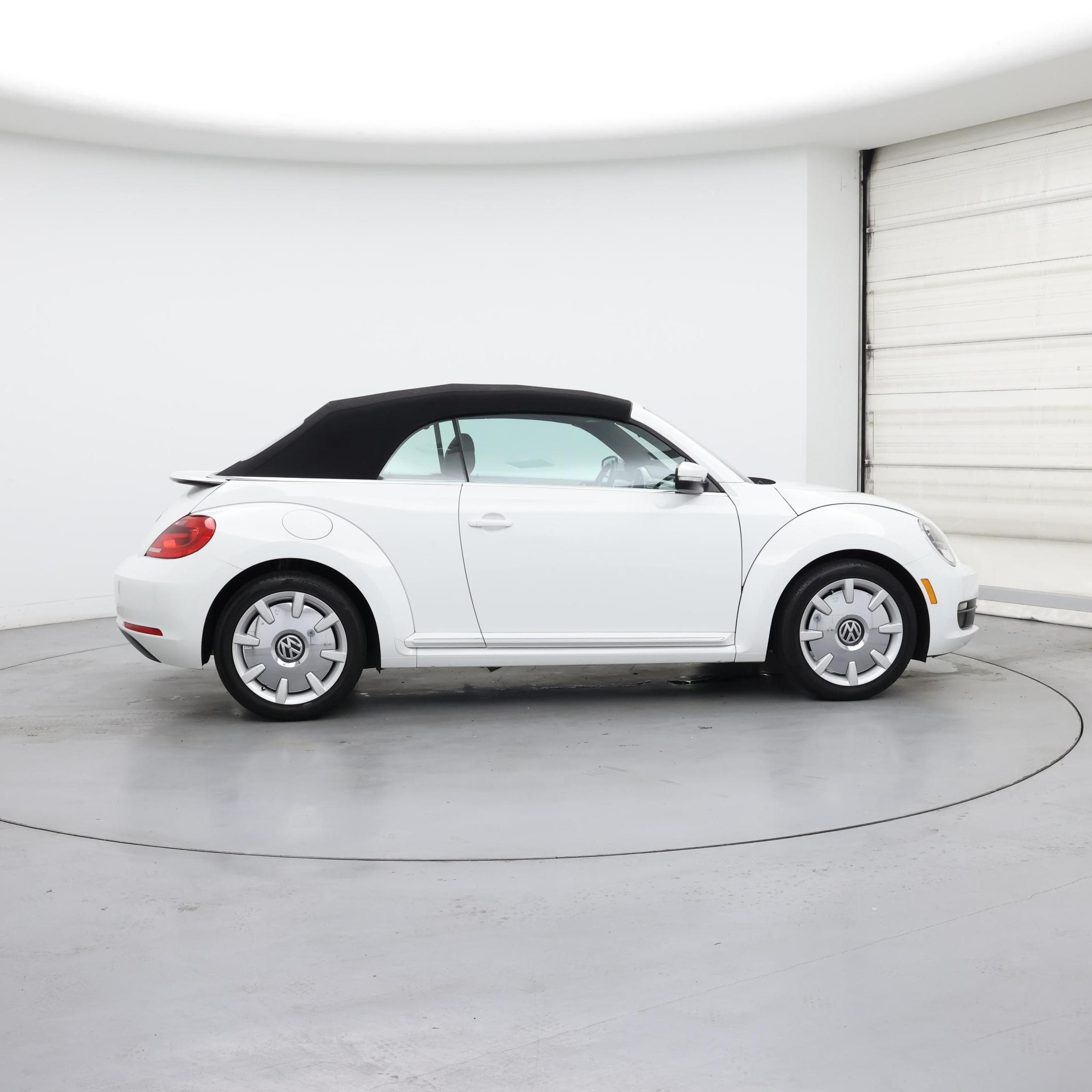 Thumbnail: 2016 Volkswagen Beetle - 7