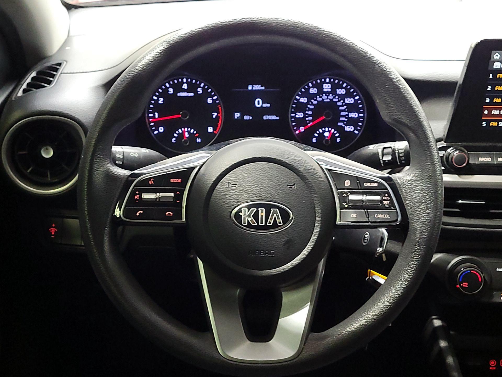 Thumbnail: 2020 Kia Forte - 10