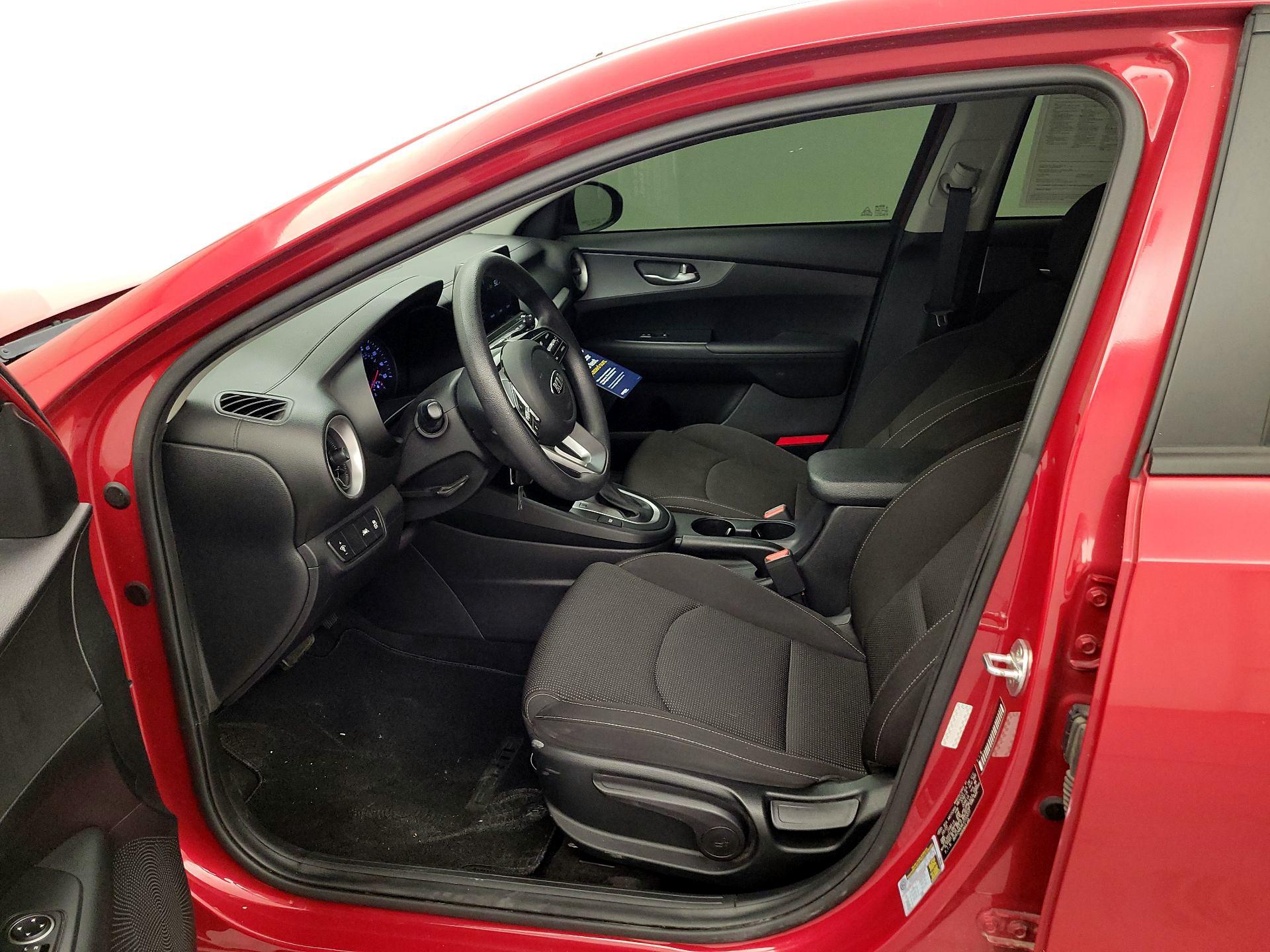 Thumbnail: 2020 Kia Forte - 11