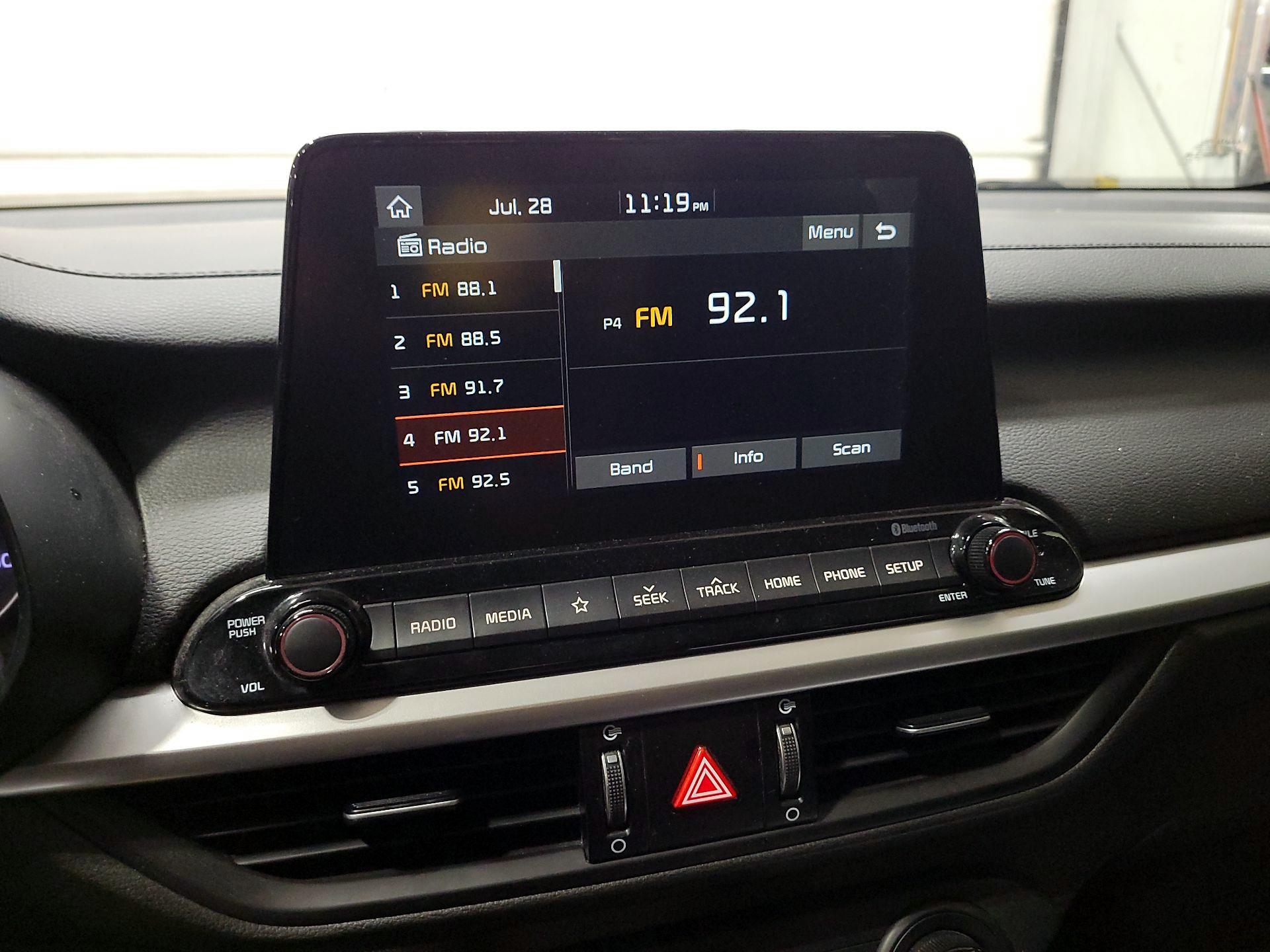 Thumbnail: 2020 Kia Forte - 15
