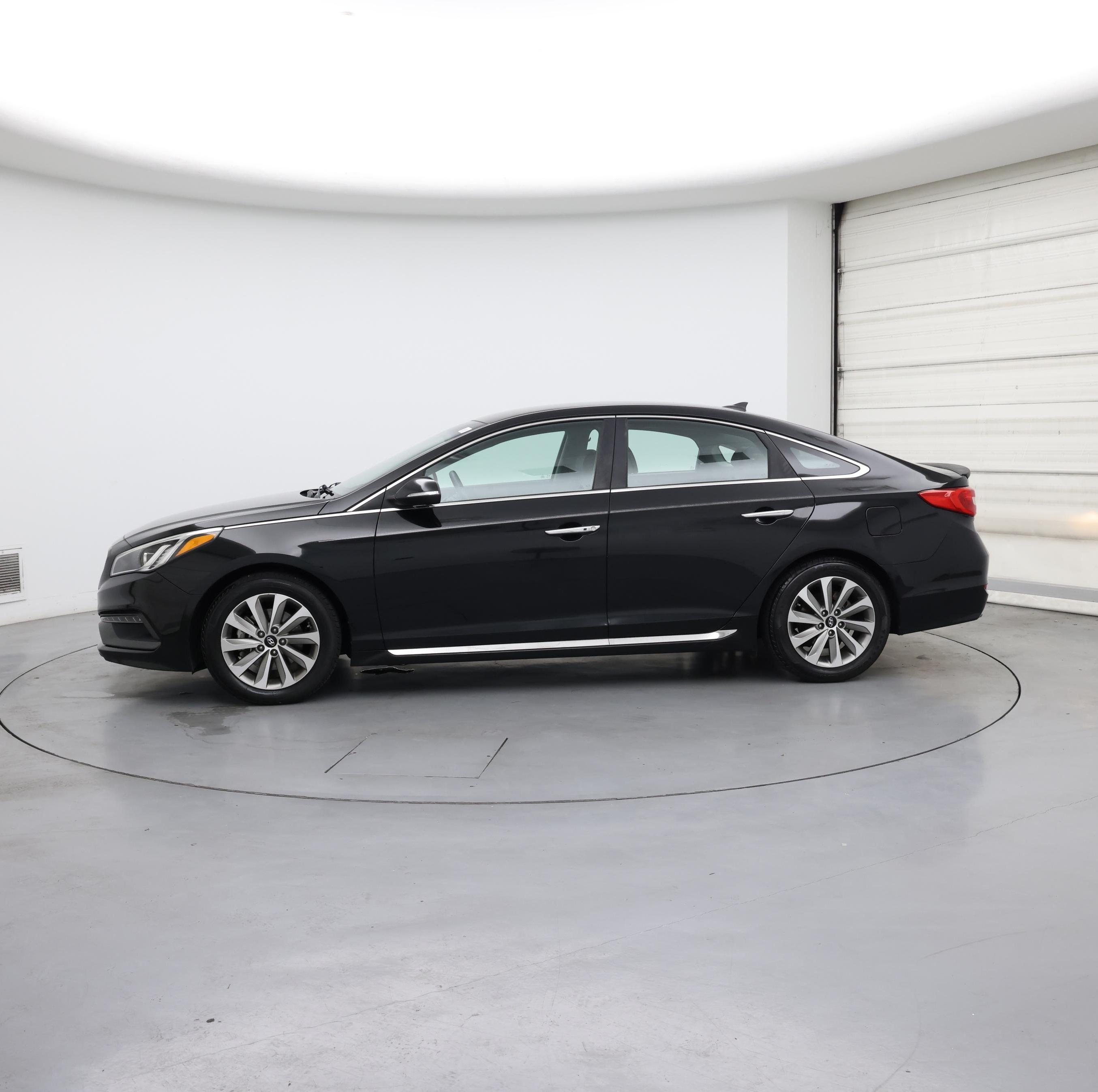 Thumbnail: 2015 Hyundai Sonata - 3