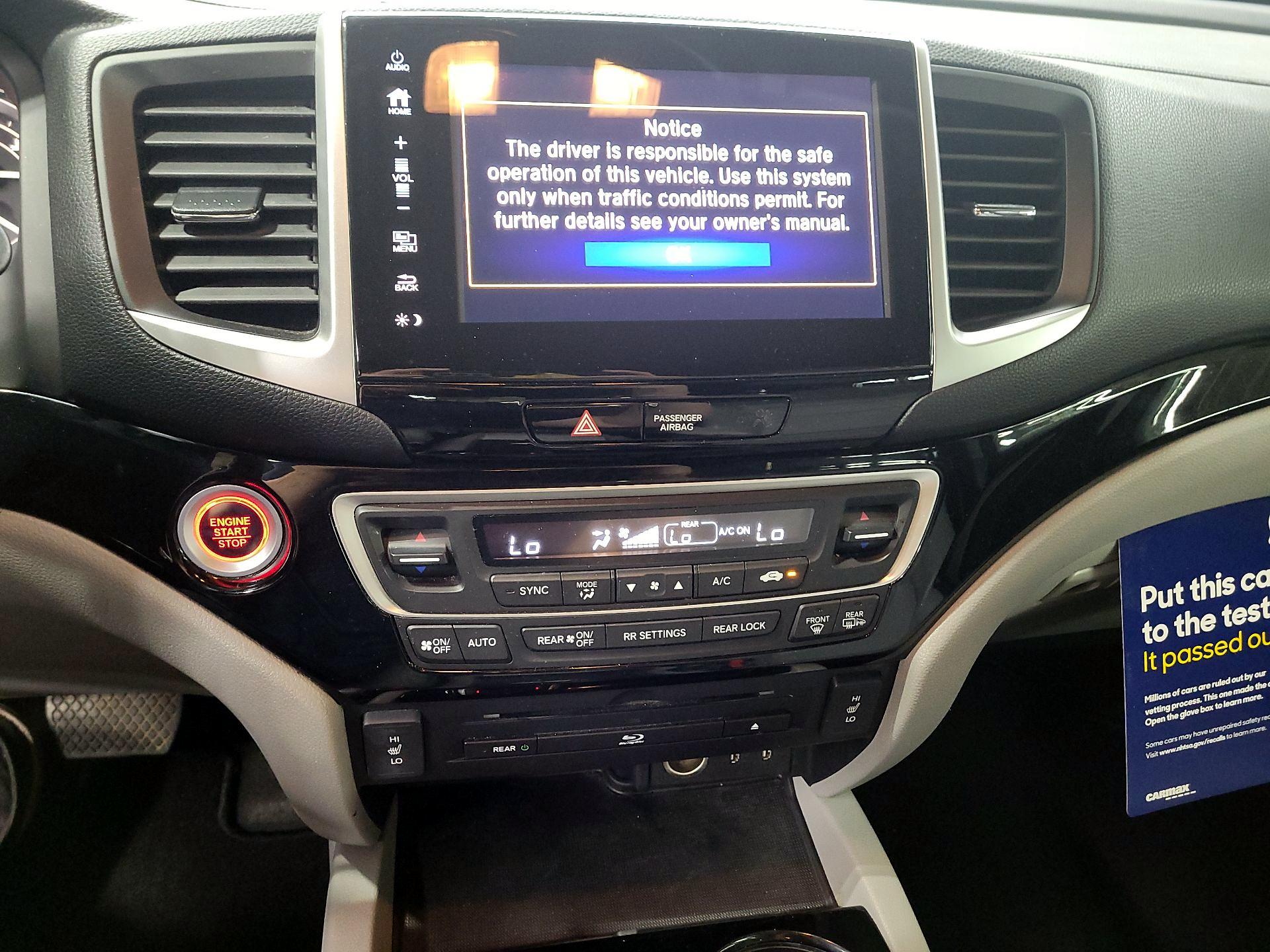 Thumbnail: 2017 Honda Pilot - 13