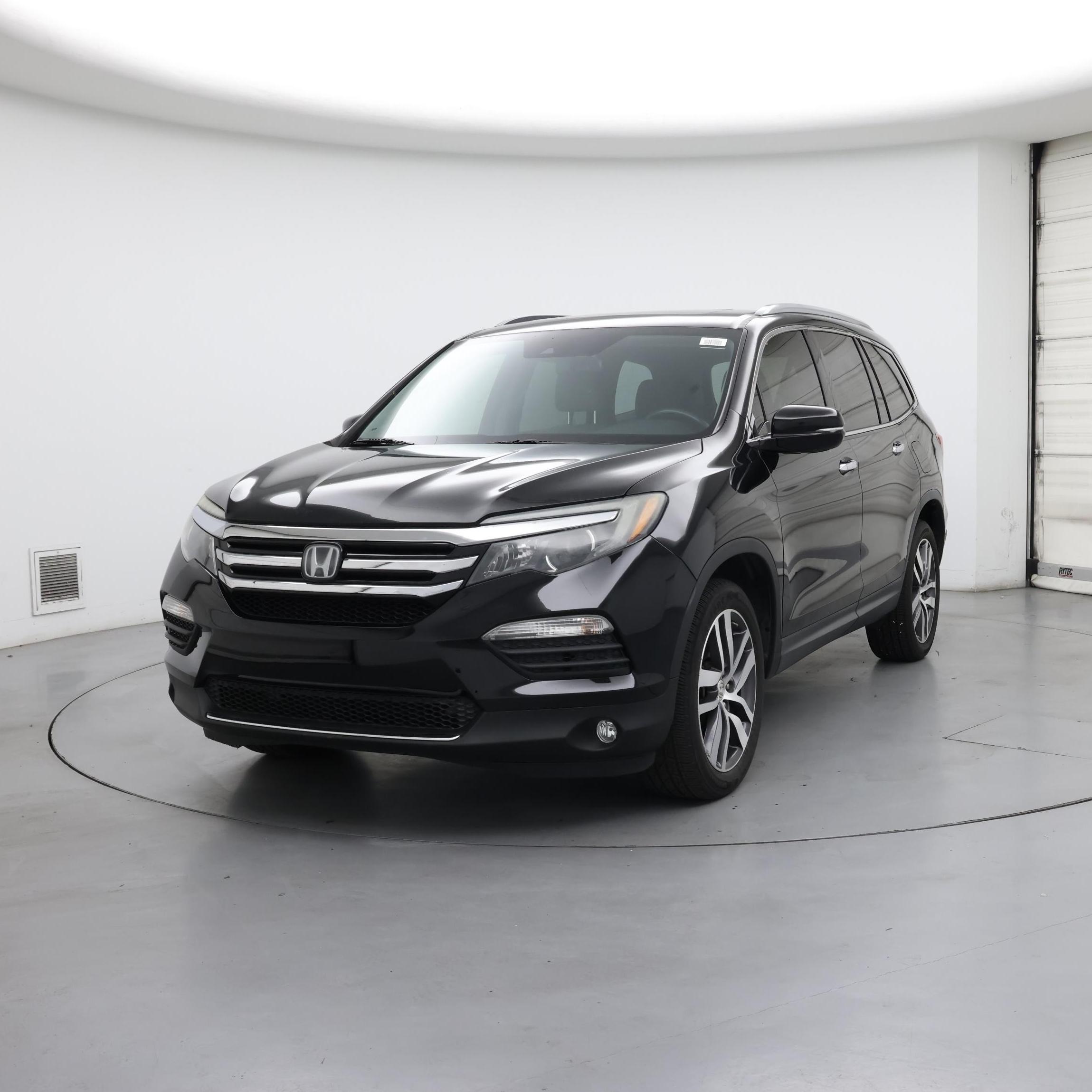 Thumbnail: 2017 Honda Pilot - 4