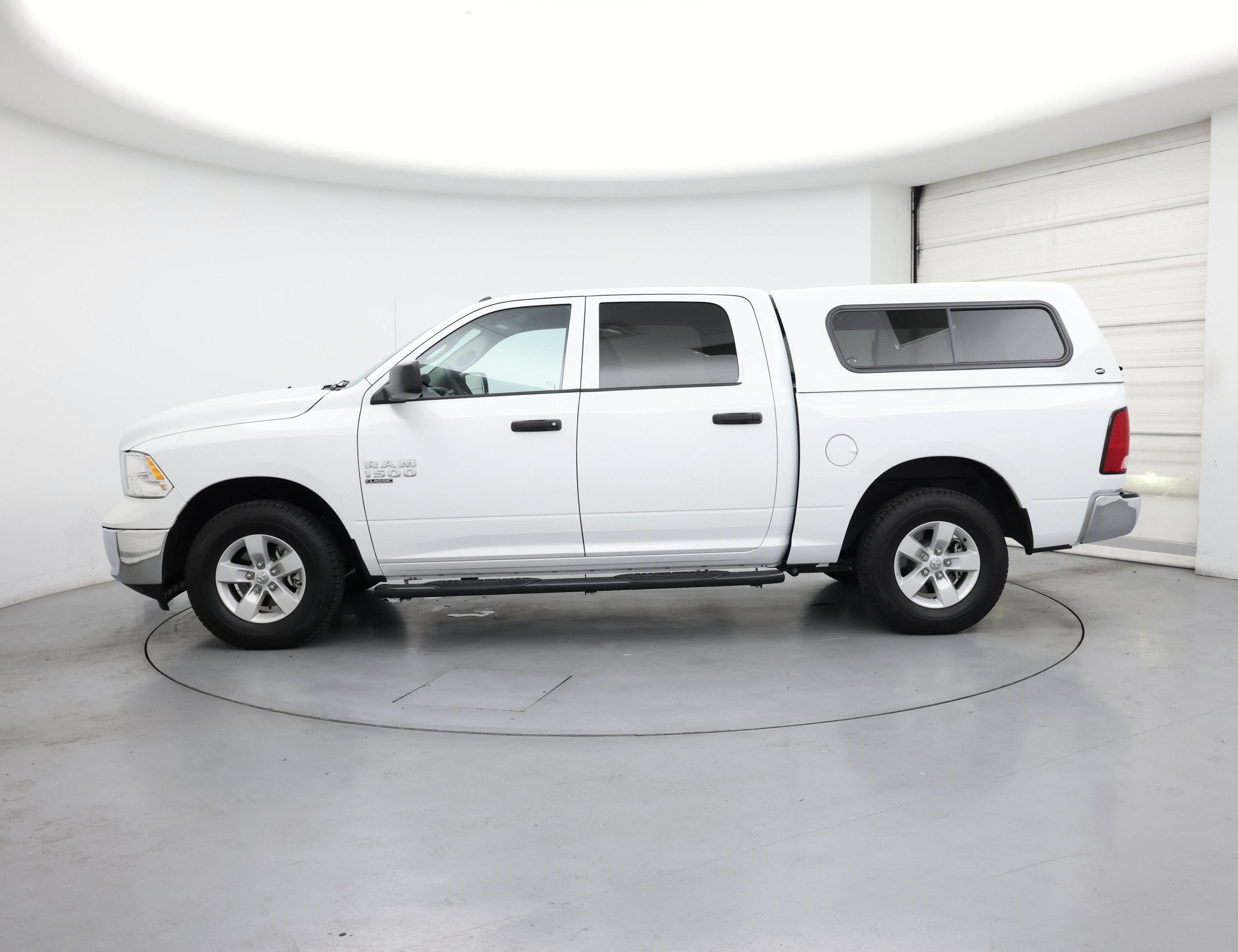 Thumbnail: 2023 RAM 1500 Classic - 3