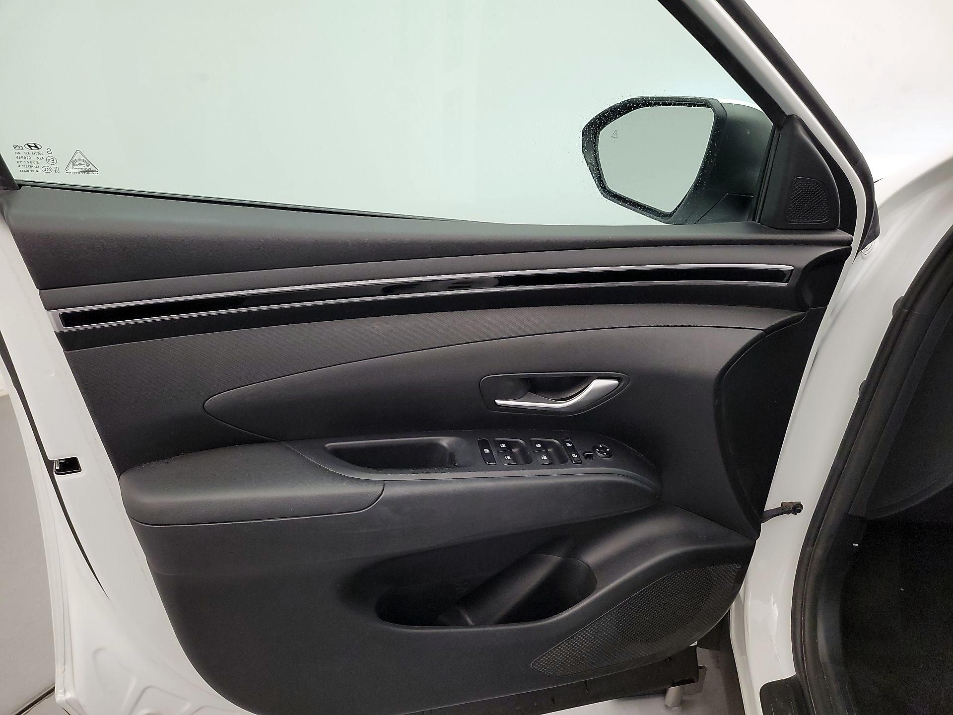 Thumbnail: 2022 Hyundai Tucson - 12