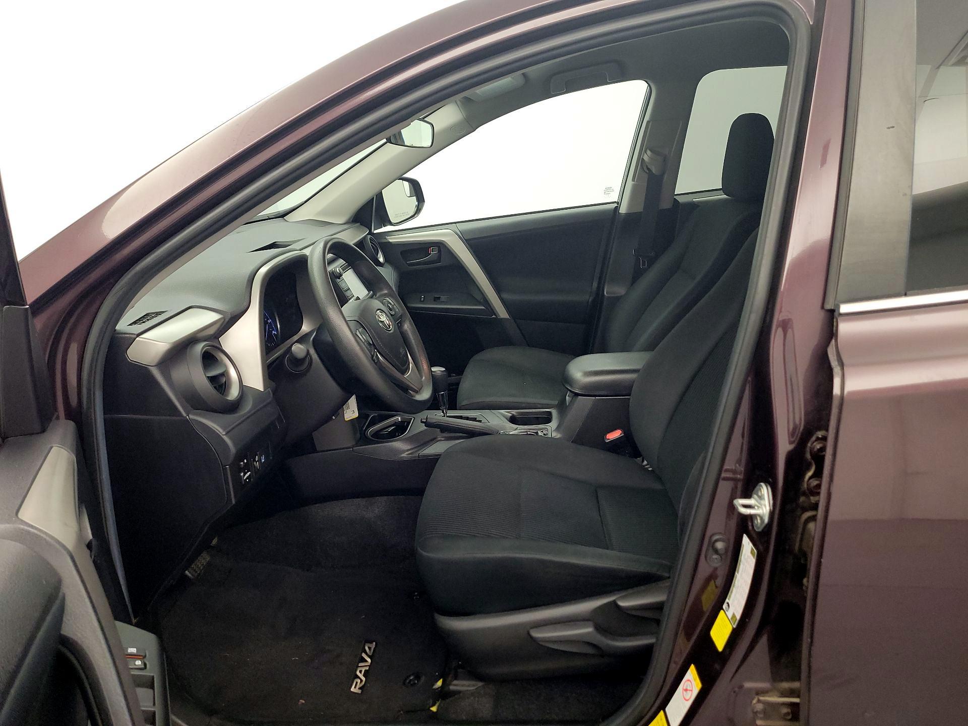 Thumbnail: 2018 Toyota RAV4 - 11