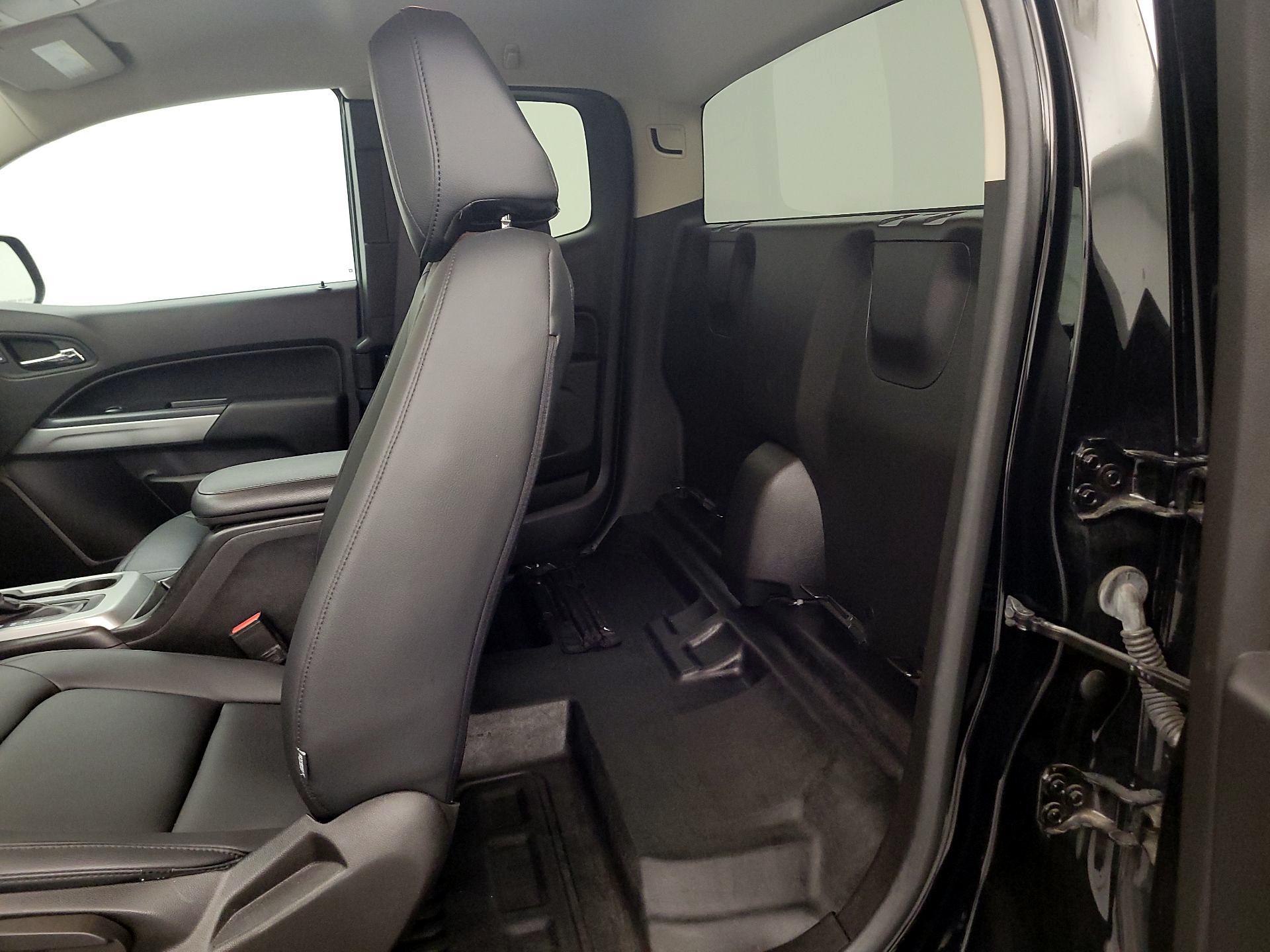 Thumbnail: 2021 Chevrolet Colorado - 18