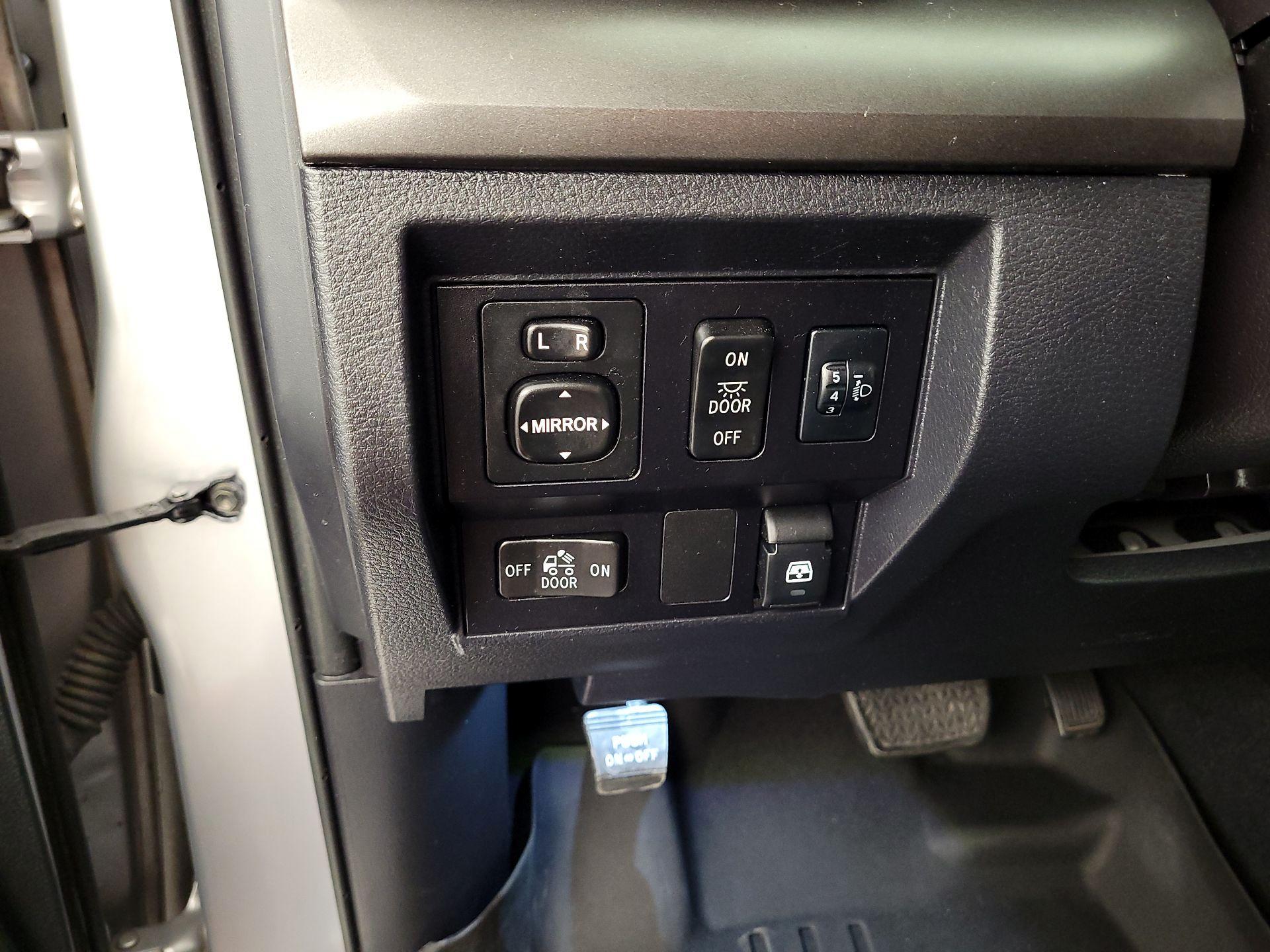 Thumbnail: 2017 Toyota Tundra - 13