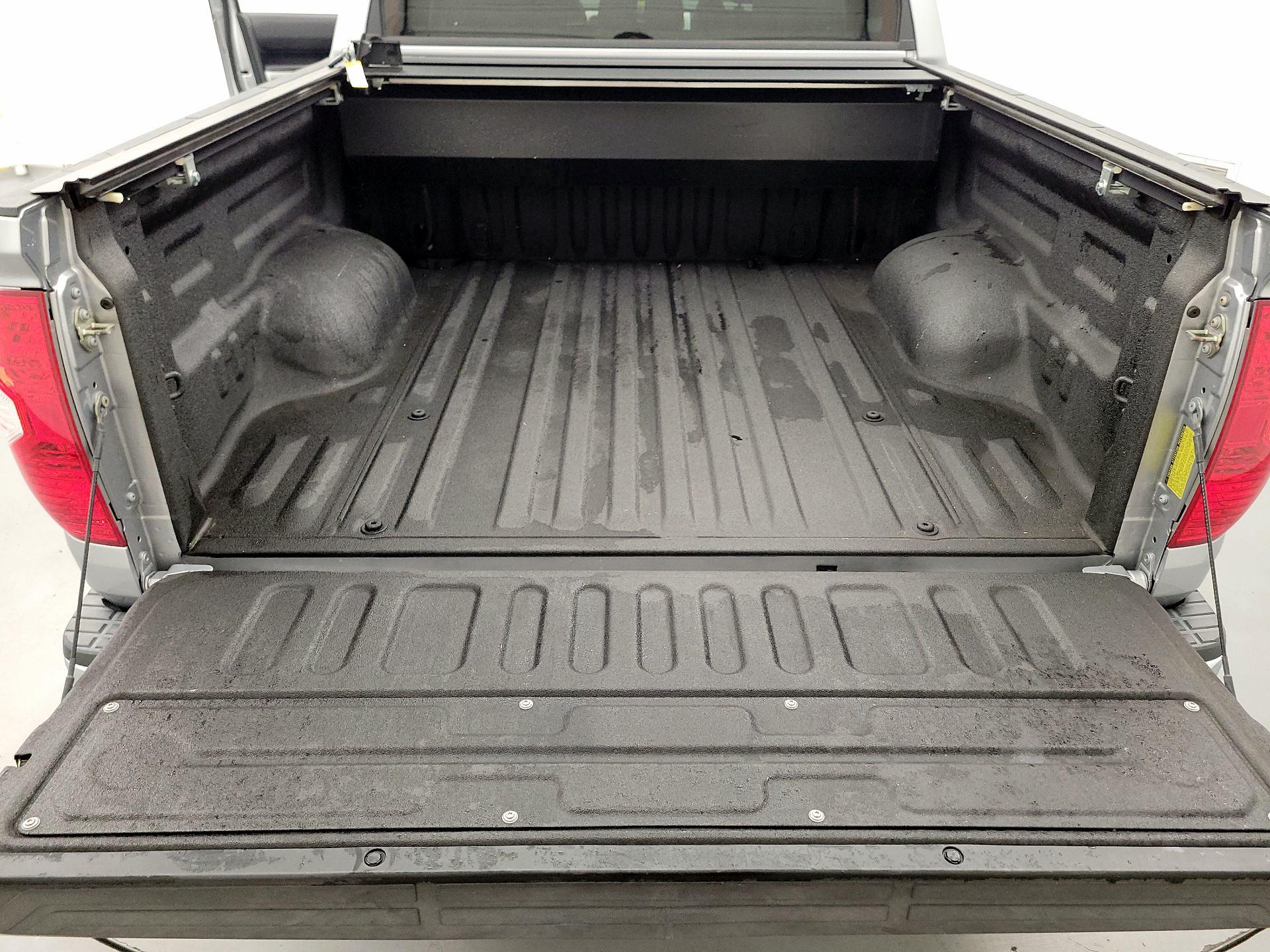 Thumbnail: 2017 Toyota Tundra - 20