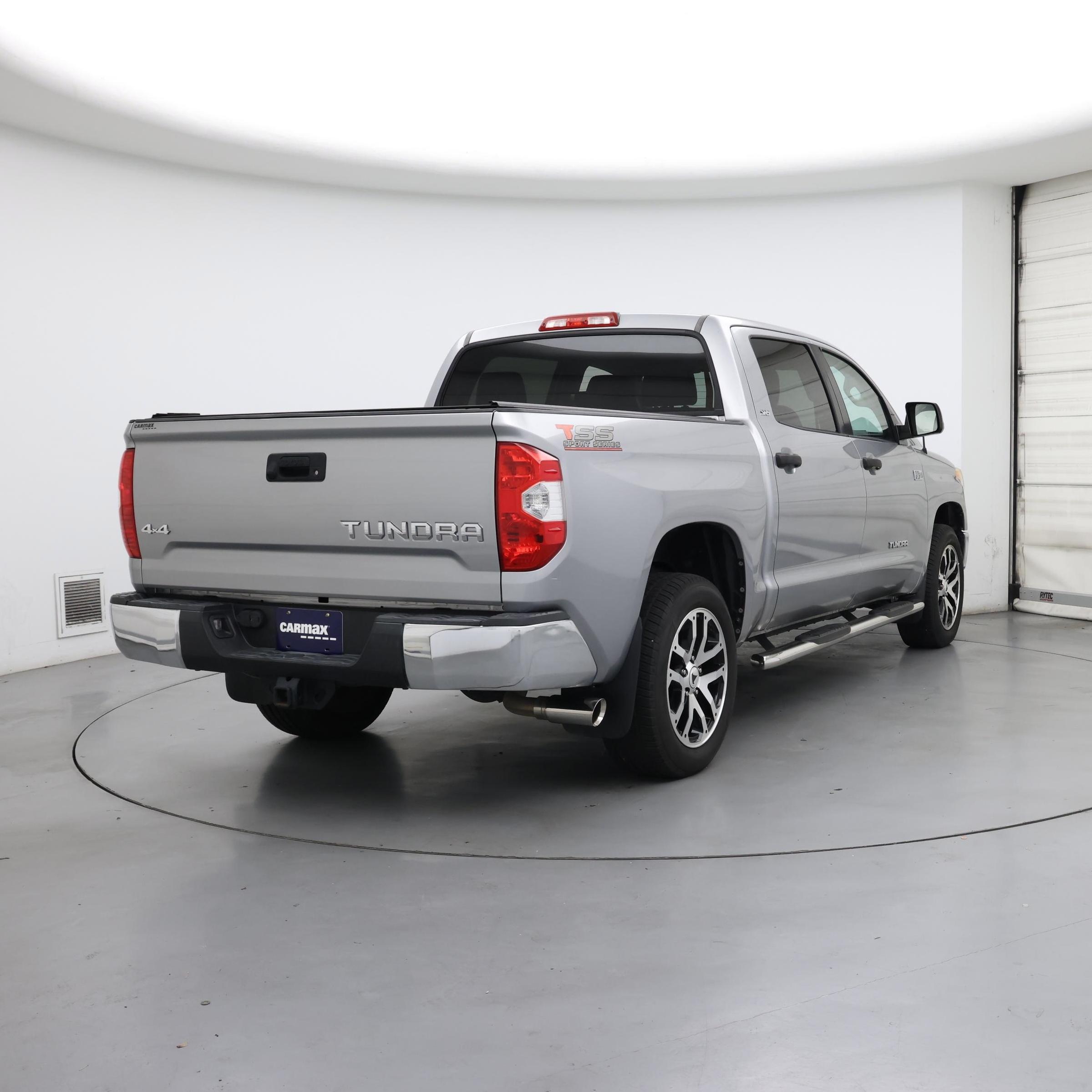 Thumbnail: 2017 Toyota Tundra - 8