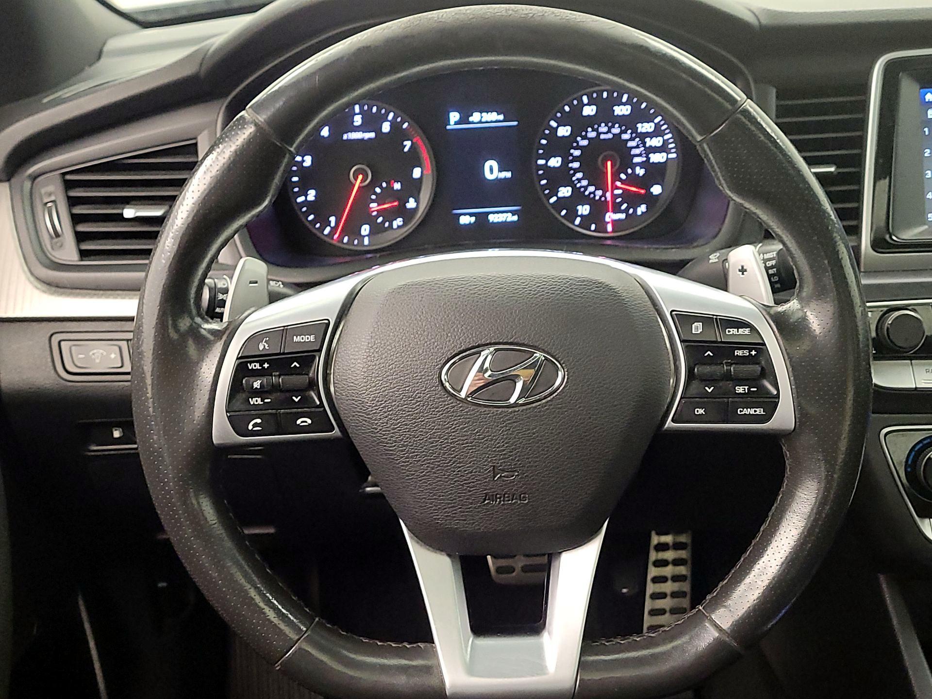 Thumbnail: 2019 Hyundai Sonata - 10
