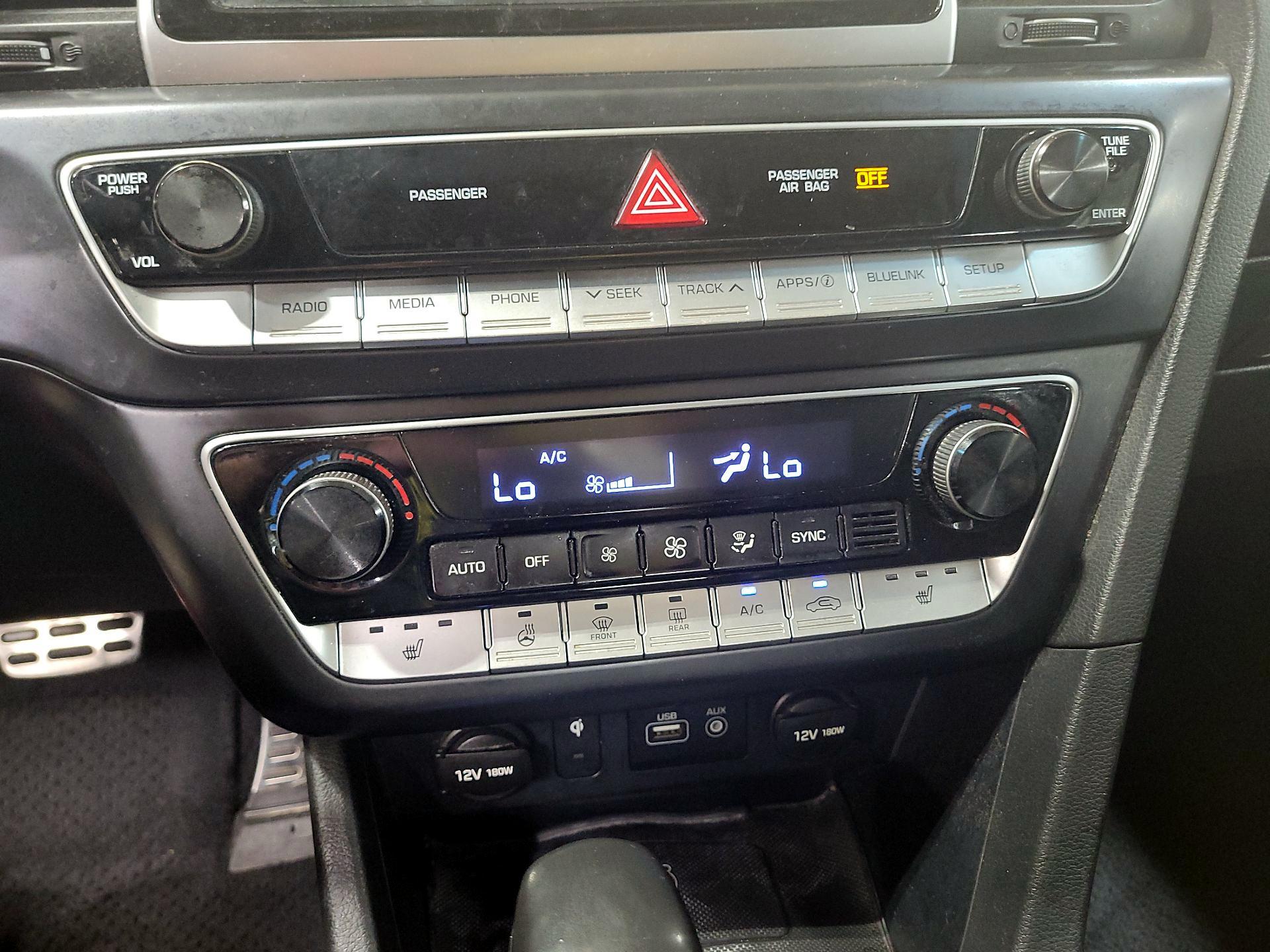 Thumbnail: 2019 Hyundai Sonata - 16