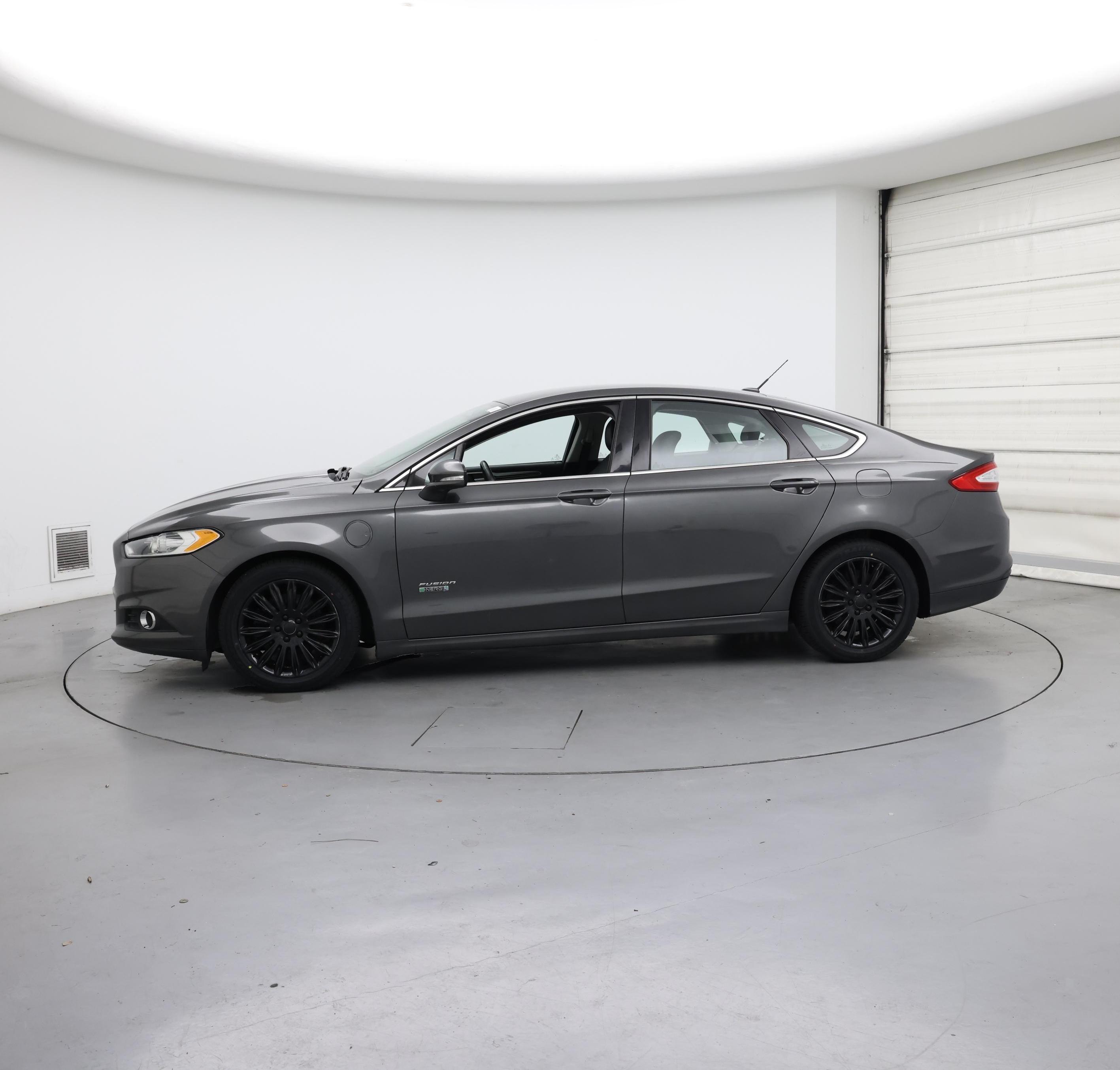 Thumbnail: 2015 Ford Fusion - 3