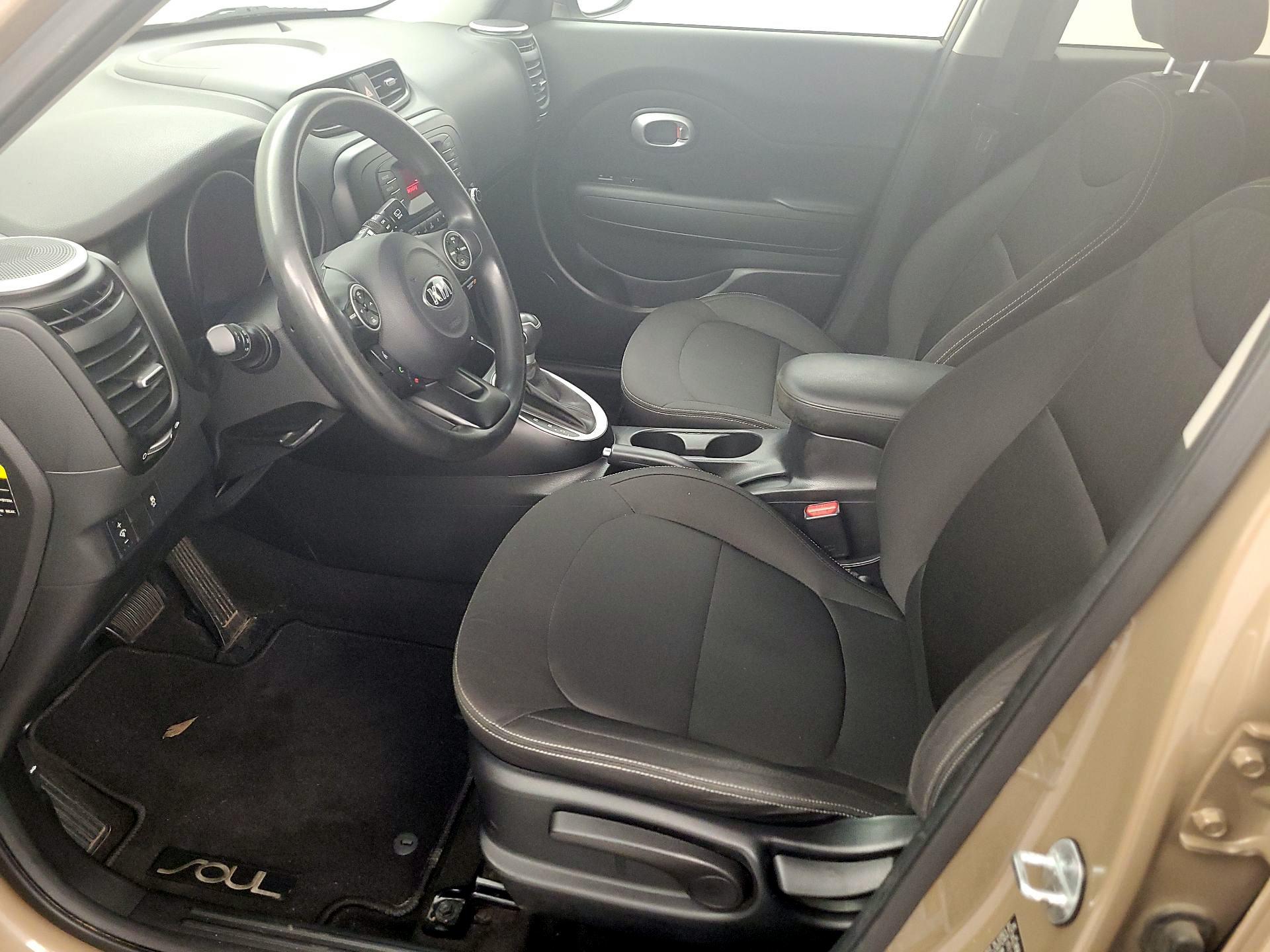 Thumbnail: 2015 Kia Soul - 11