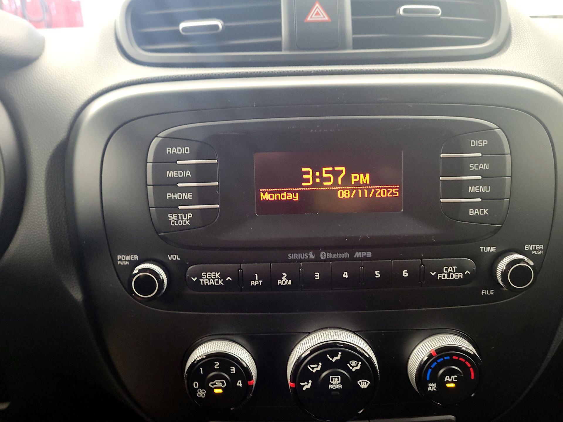 Thumbnail: 2015 Kia Soul - 14