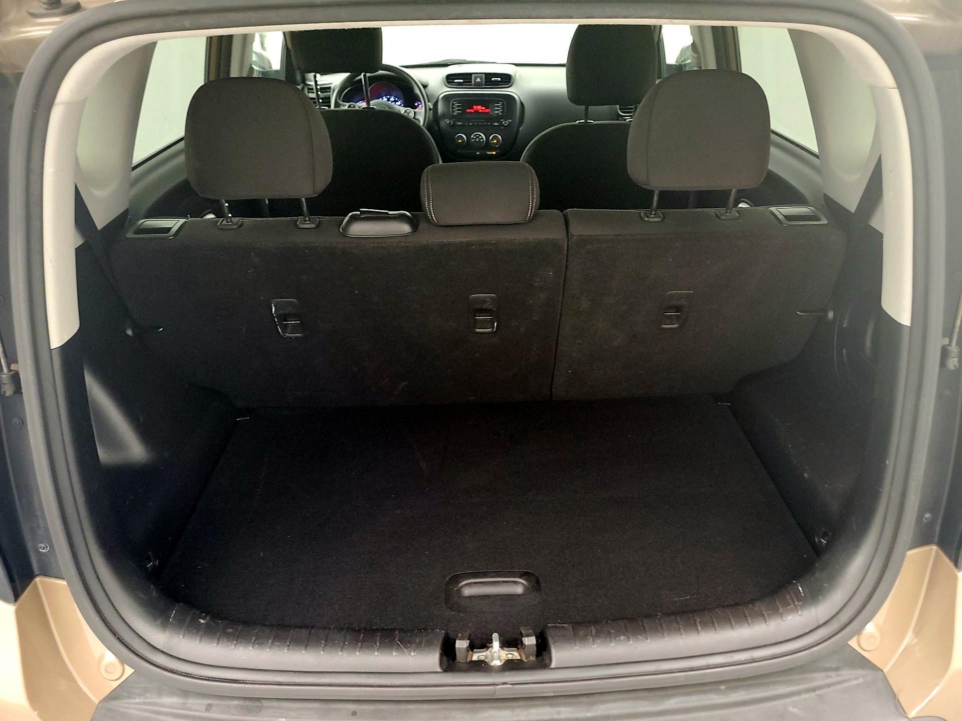 Thumbnail: 2015 Kia Soul - 19
