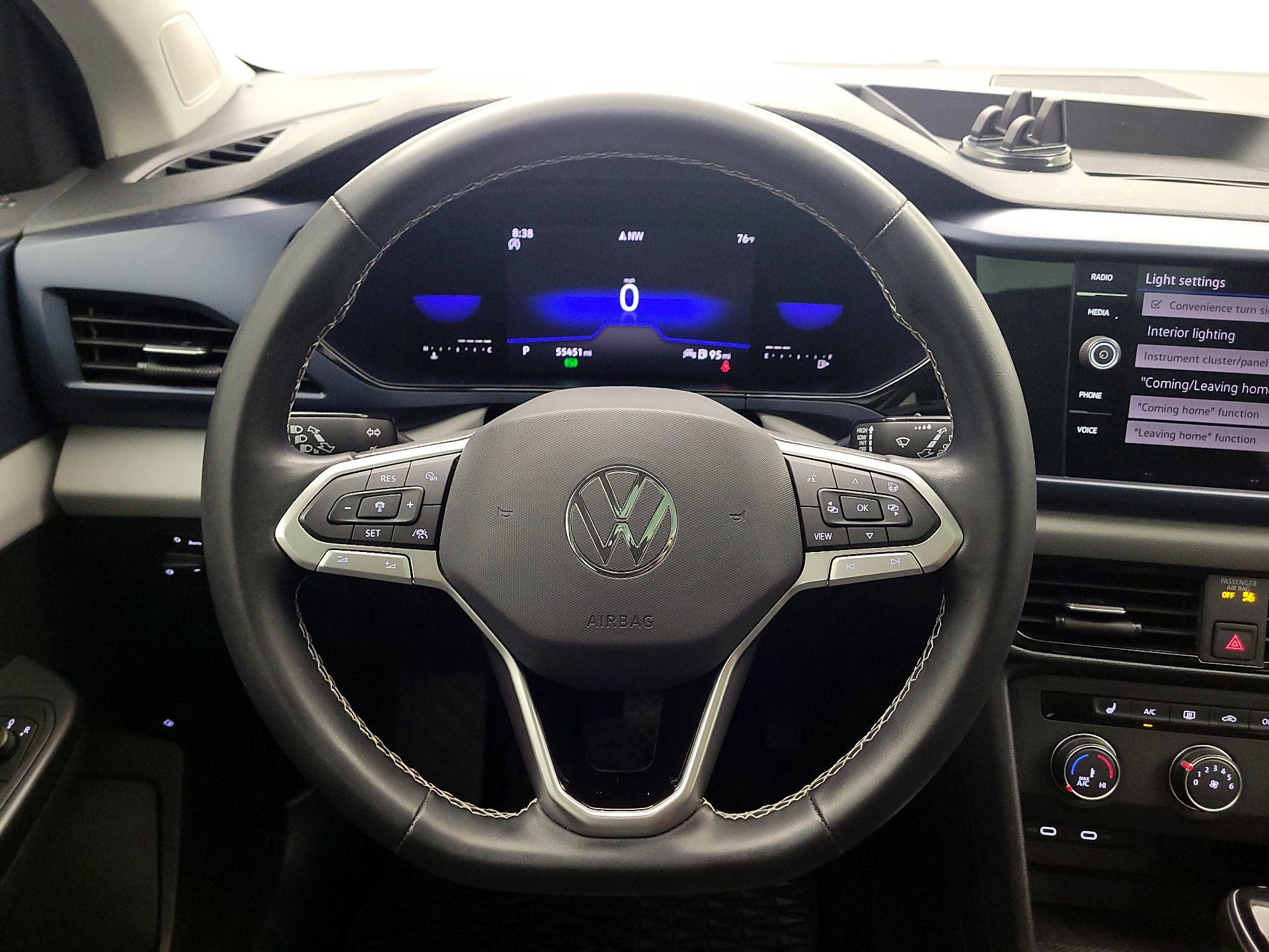 Thumbnail: 2022 Volkswagen Taos - 10