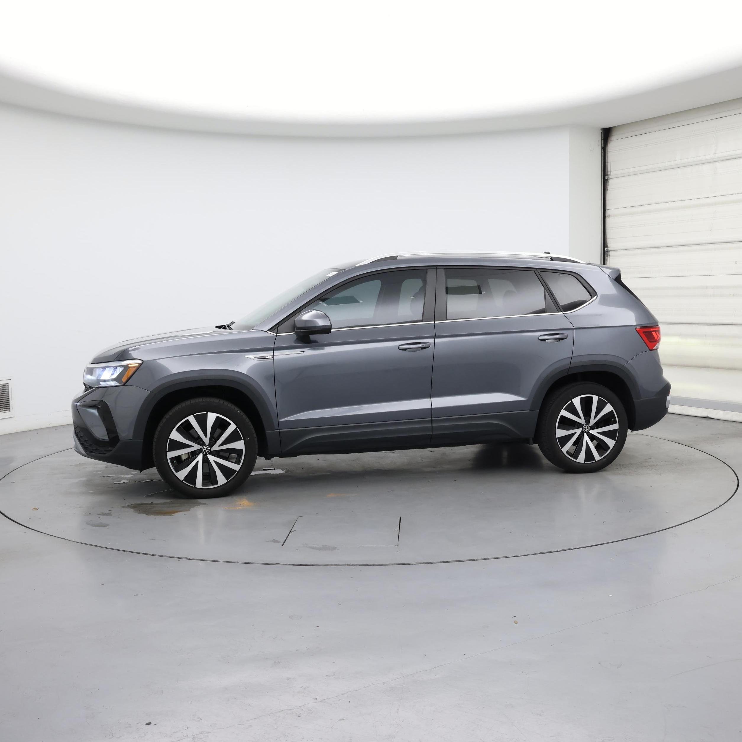 Thumbnail: 2022 Volkswagen Taos - 3