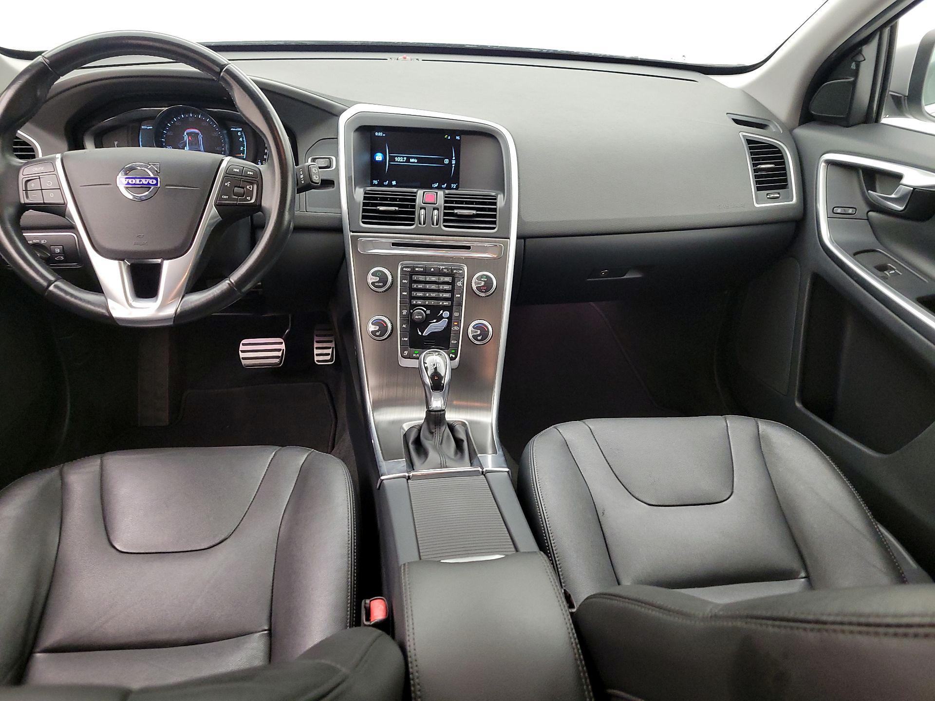 Thumbnail: 2015 Volvo XC60 - 9
