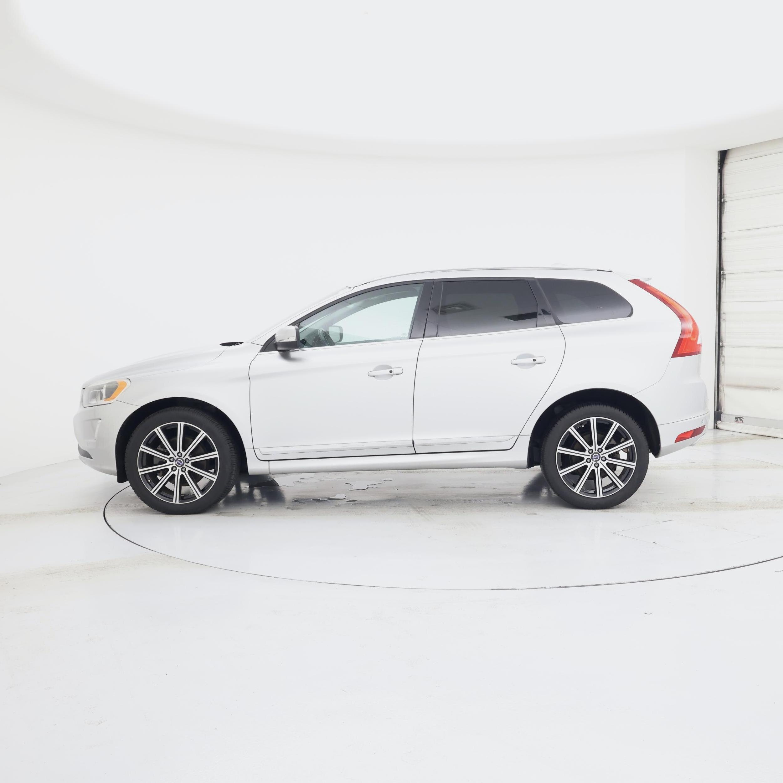 Thumbnail: 2015 Volvo XC60 - 3