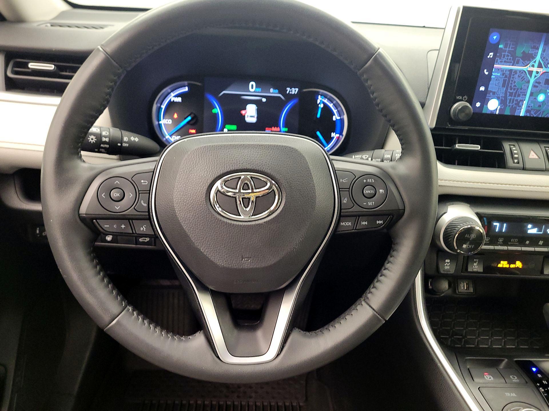 Thumbnail: 2024 Toyota RAV4 - 10