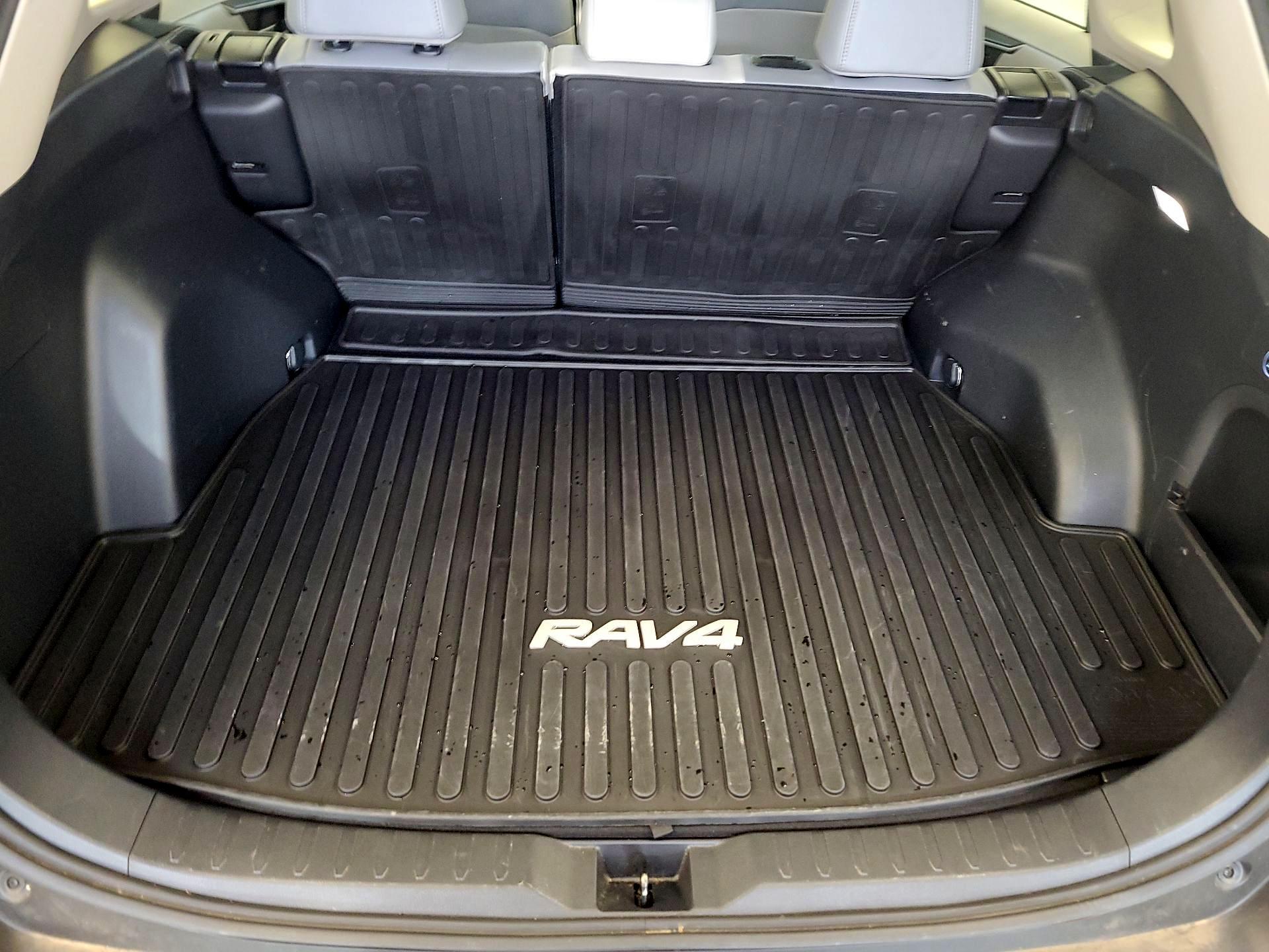 Thumbnail: 2024 Toyota RAV4 - 16